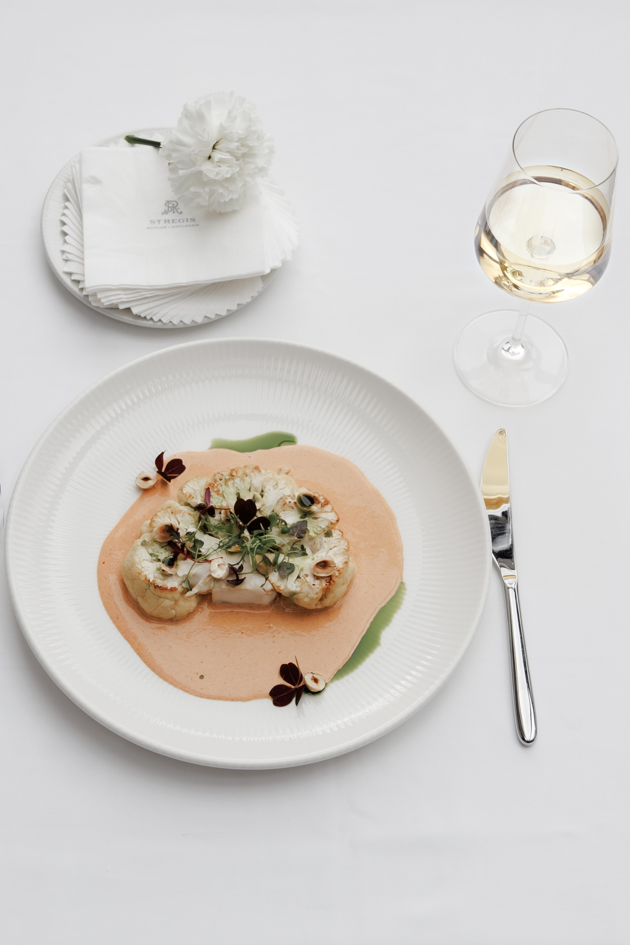 Дмитрий Крючков, шеф-повар отеля The St. Regis Moscow Nikolskaya. Свадебный/Портретный фотограф снимаю в Москве