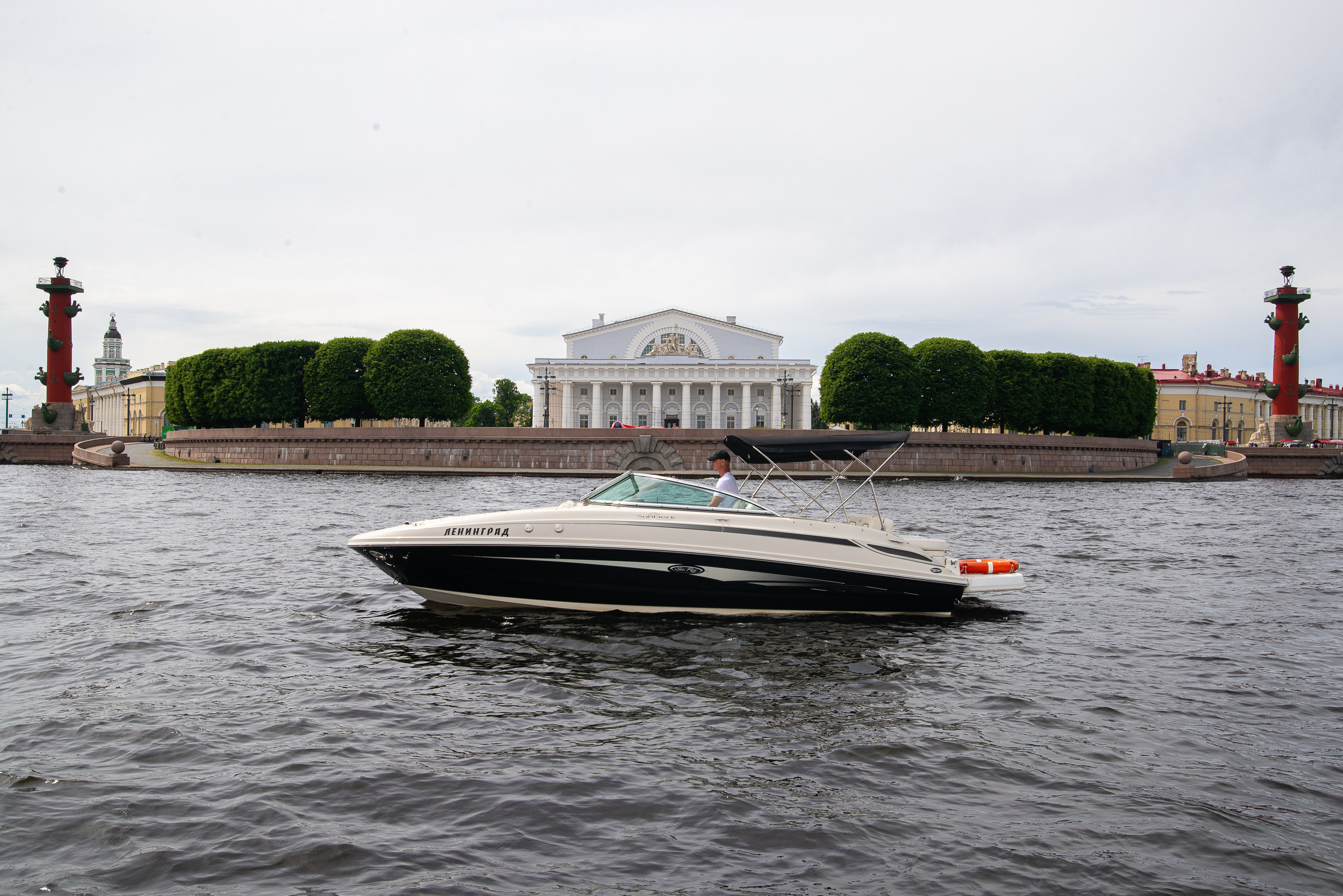 Катер «Ленинград». SPB Rent Boats|аренда катеров и теплоходов
