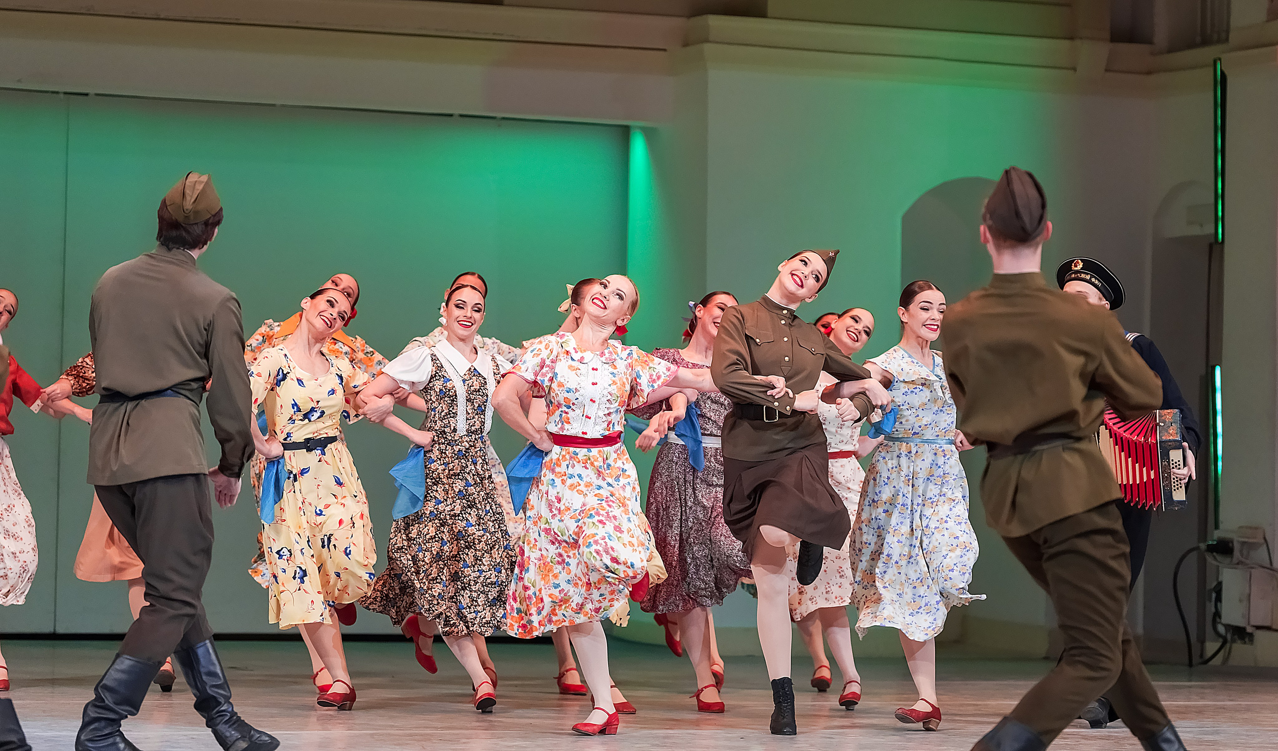 Государственный ансамбль танца «Урал». Балетный фотограф Москва Майоров Николай