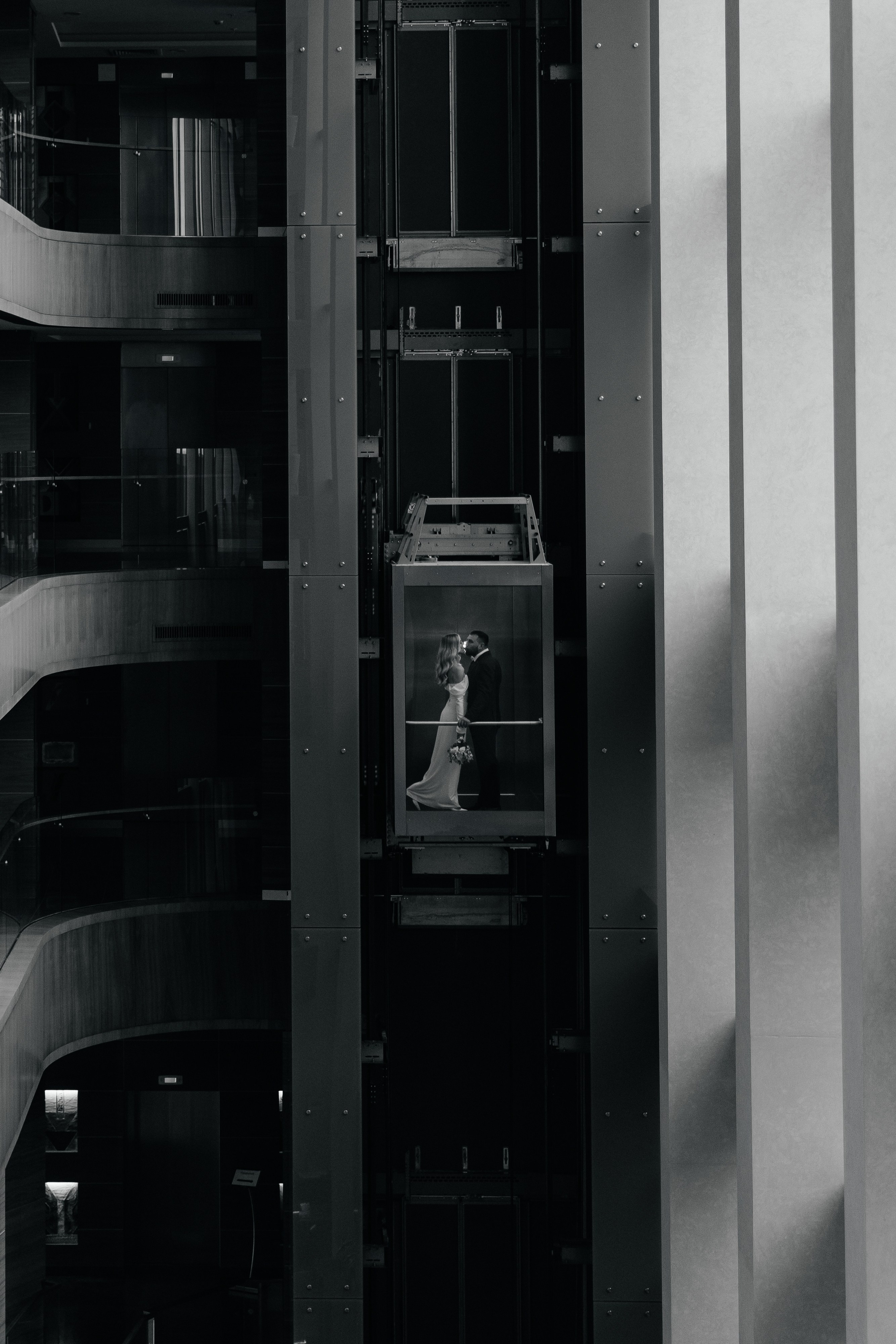 Свадебная фотосессия в отеле Марриот в Минске (Minsk Marriott Hotel). Свадебный фотограф в Минске/Беларуси Сергей Спиридонов