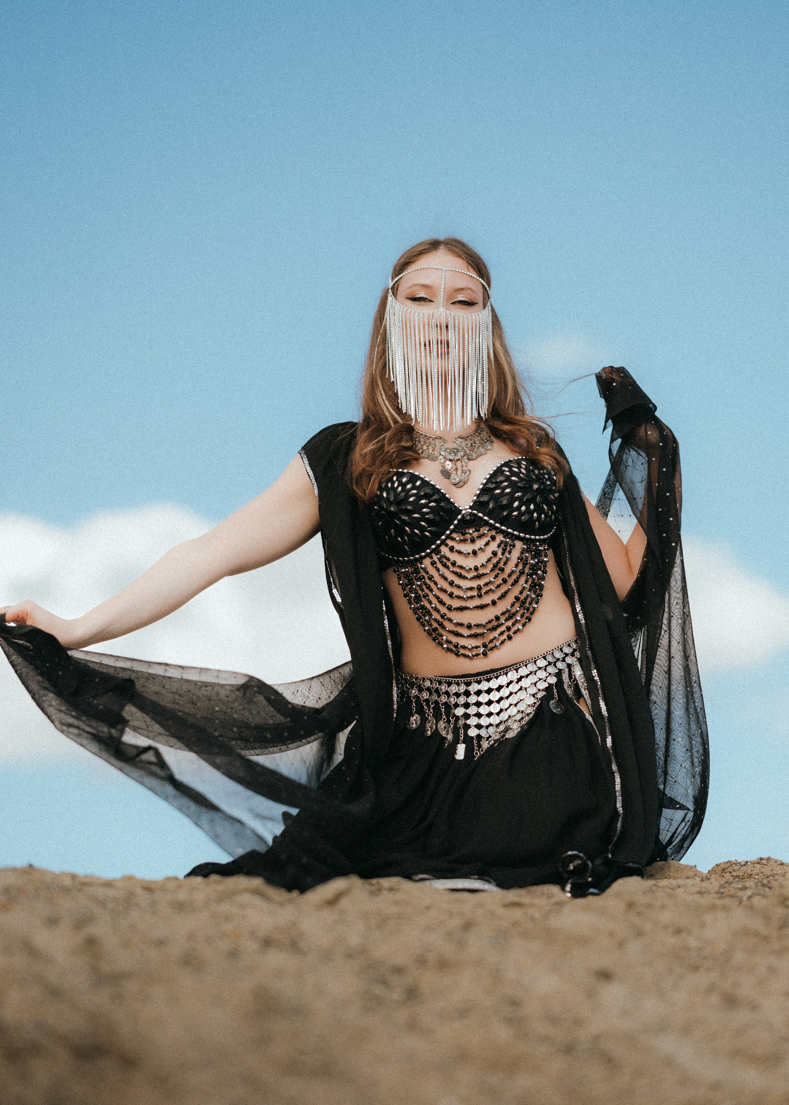 Орг https://t.me/fv_nsk vk.com/fv_nsk #фотовстречинск 💃🏻 @lina_laww Vk: https://vk.com/lina_lavv 💃🏻 @victoryyya_05 https://vk.com/victoryya_kir 👑 Белый костюм и&nbsp;тиара VK @olga.karrott.jewelry