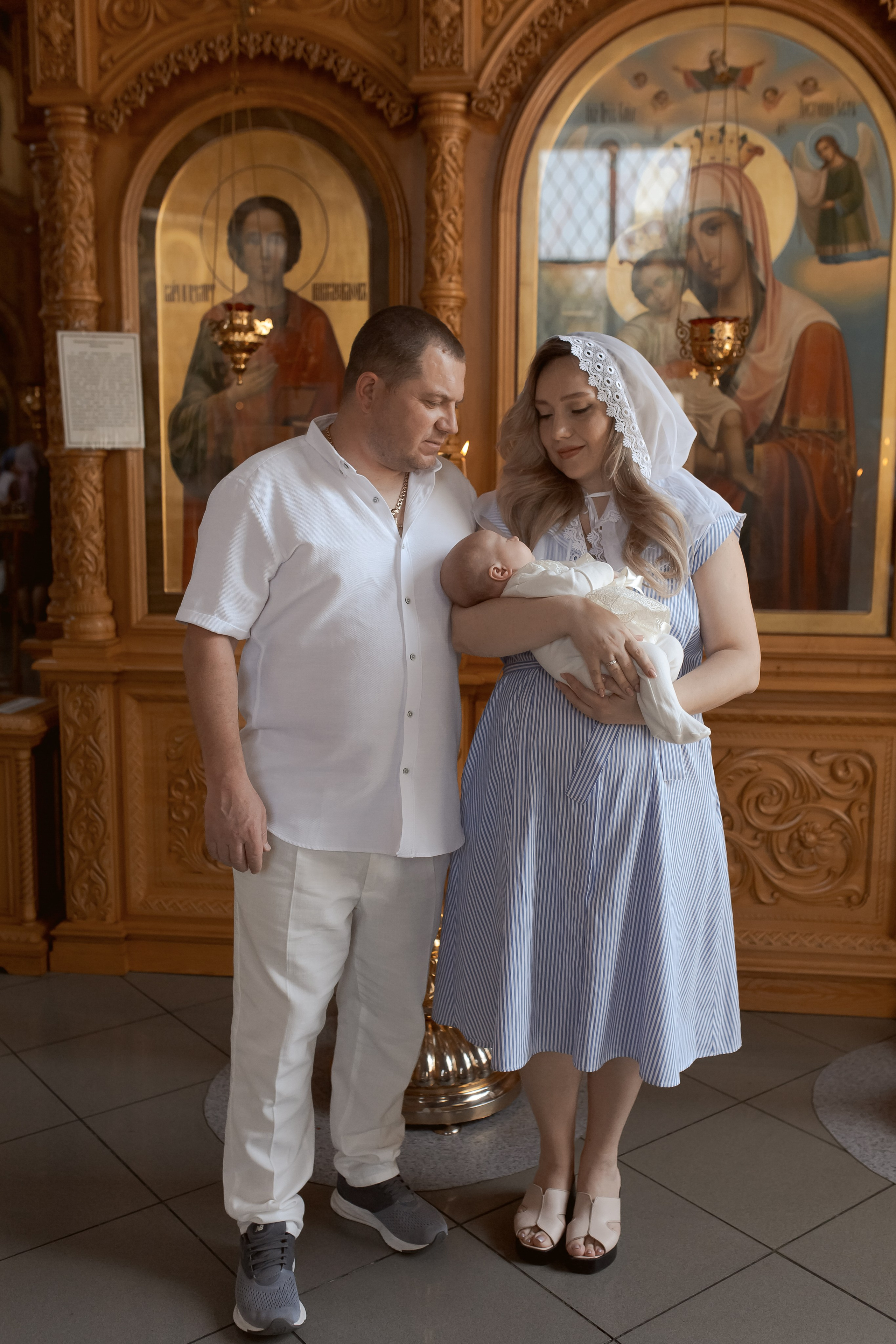 Крещение Алисы. Фотограф на Крещение и Венчание в Ташкенте