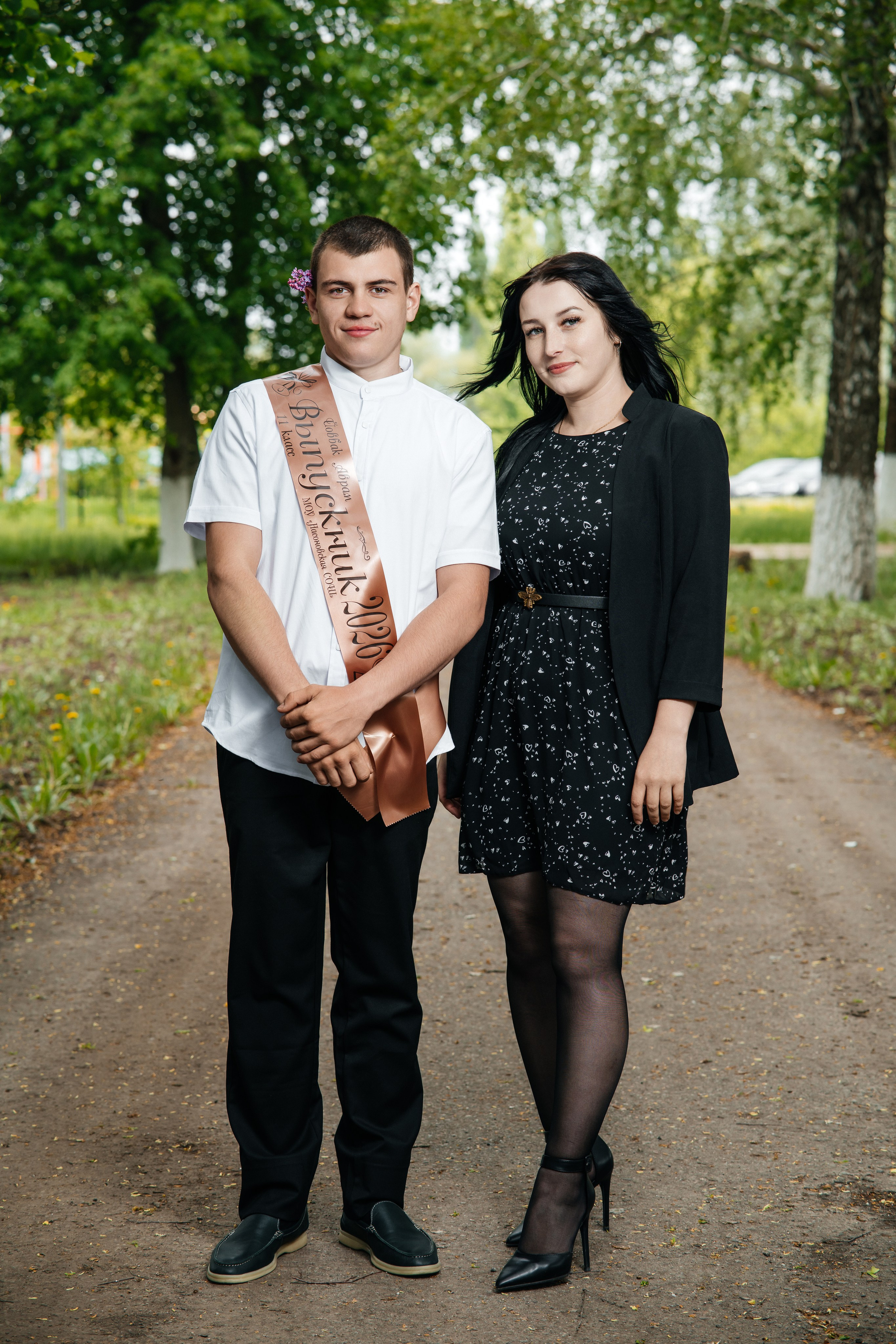 Сочная классика. Школьный фотограф в Валуйках. Фотосессии для выпускников и изготовление выпускных альбомов в городе Валуйки и в Белгородской области