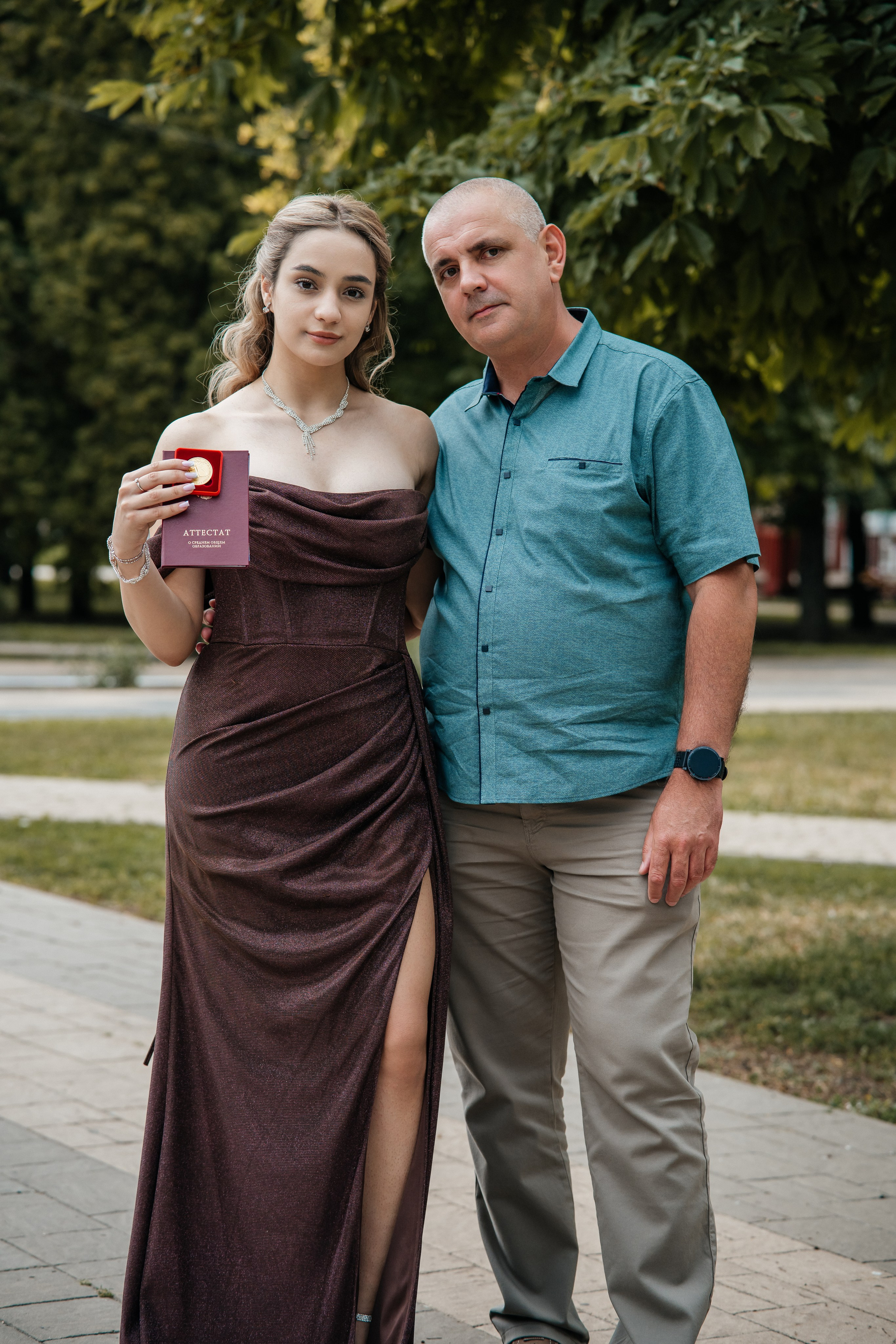 Медалисты. Школьный фотограф в Валуйках. Фотосессии для выпускников и изготовление выпускных альбомов в городе Валуйки и в Белгородской области