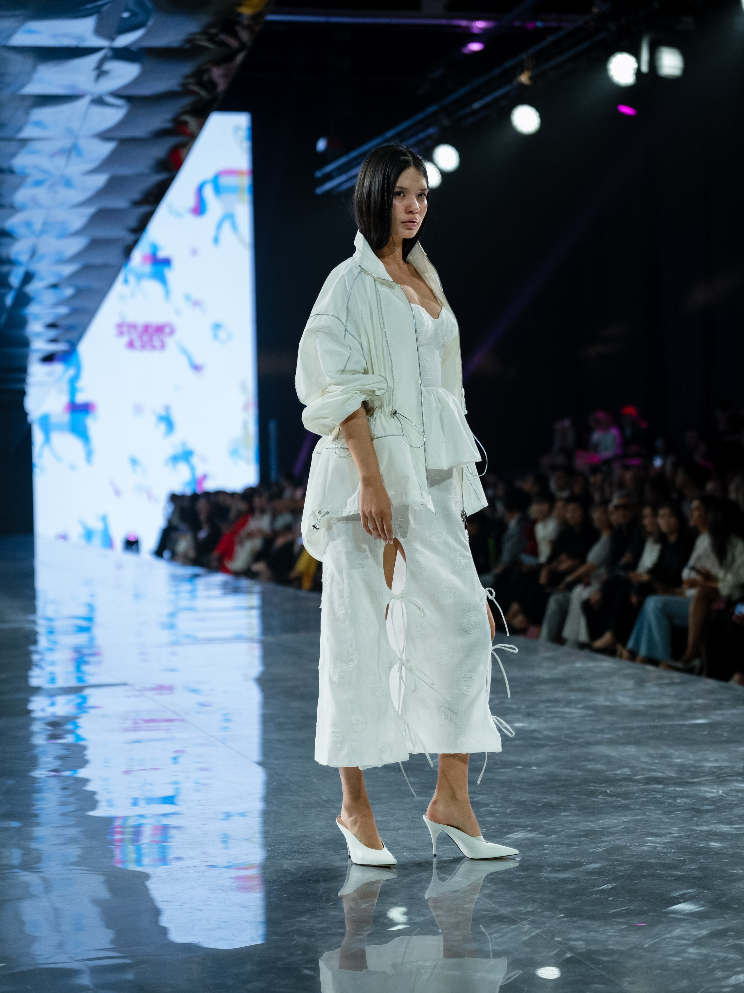 Visa Fashion Week Studio 4353. Сайт Алматинского НЮ АРТ, будуар и фэшн фотографа Дениса Карпенко
