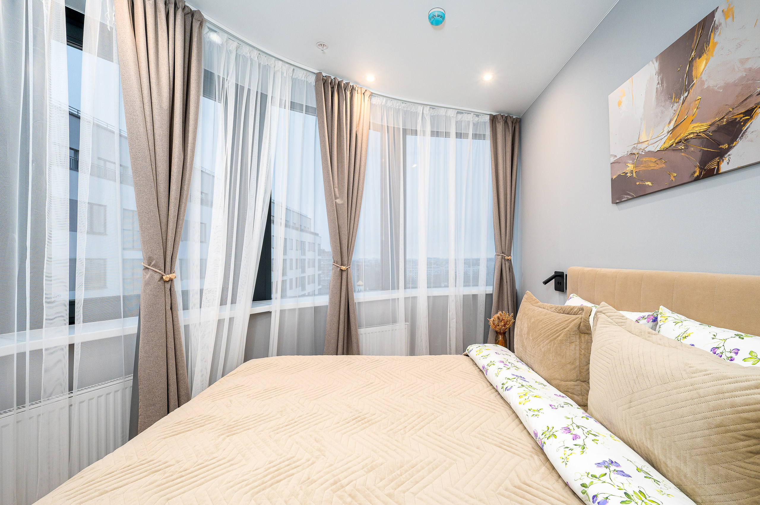 Номер под аренду в Glorax. Интерьерный фотограф. Фото- видеосъемка недвижимости Санкт-Петербург