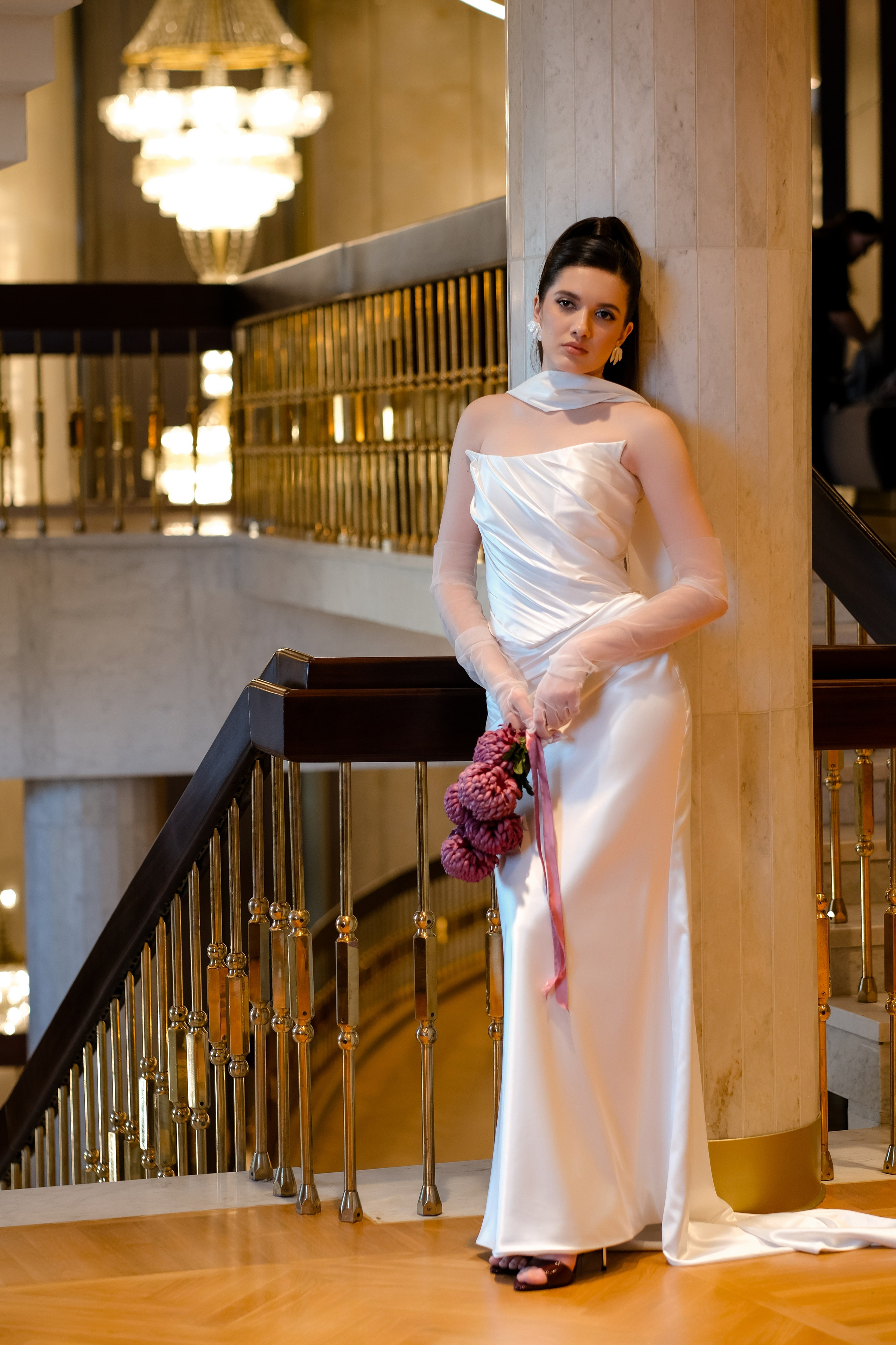 Свадебная фотосессия в театре драмы имени Наума Орлова. Свадебный фотограф в Челябинске Сырчикова Наталья