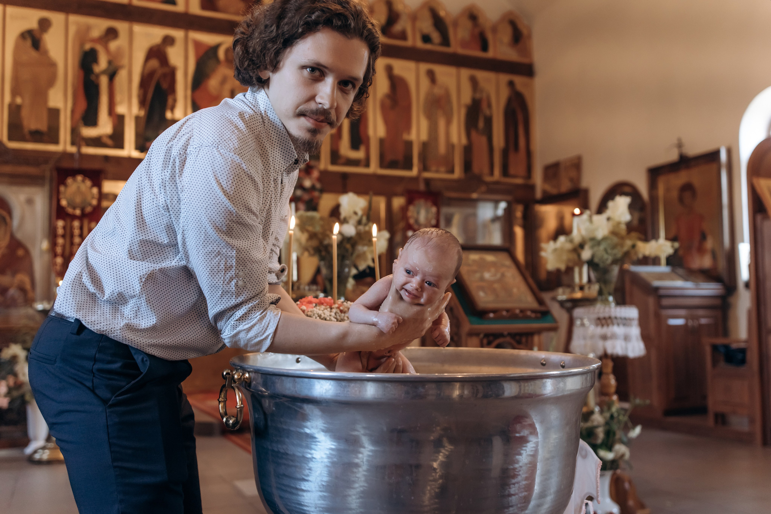 Крещение Василисы. Фотограф на крещении и венчании Елена Плинер, Псков и Псковская область