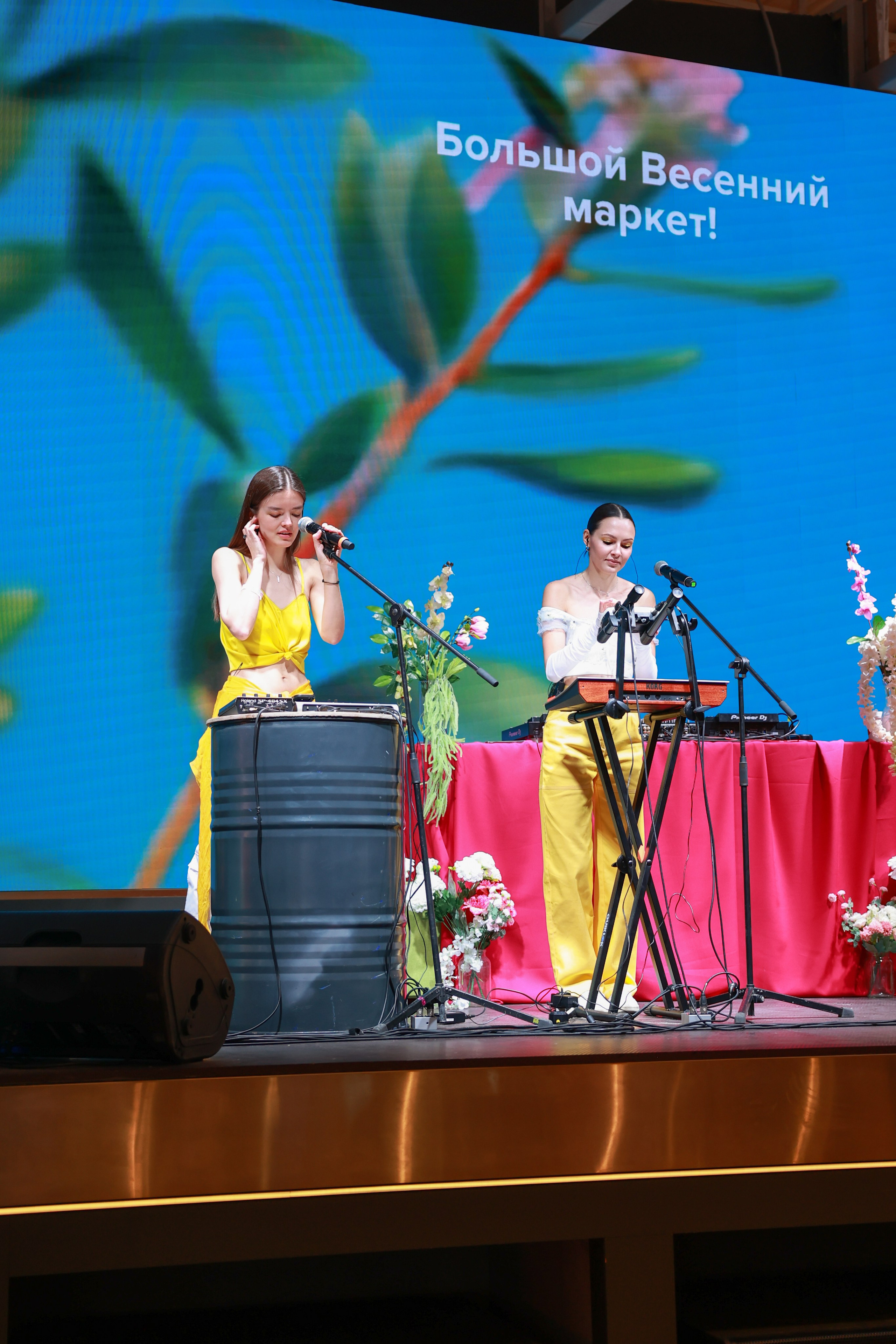 2–3 марта 2024 в пространстве «Три вокзала. Депо» / День 2 / фото Саша Жукова. Фотоотчеты «Ламбада-маркета»