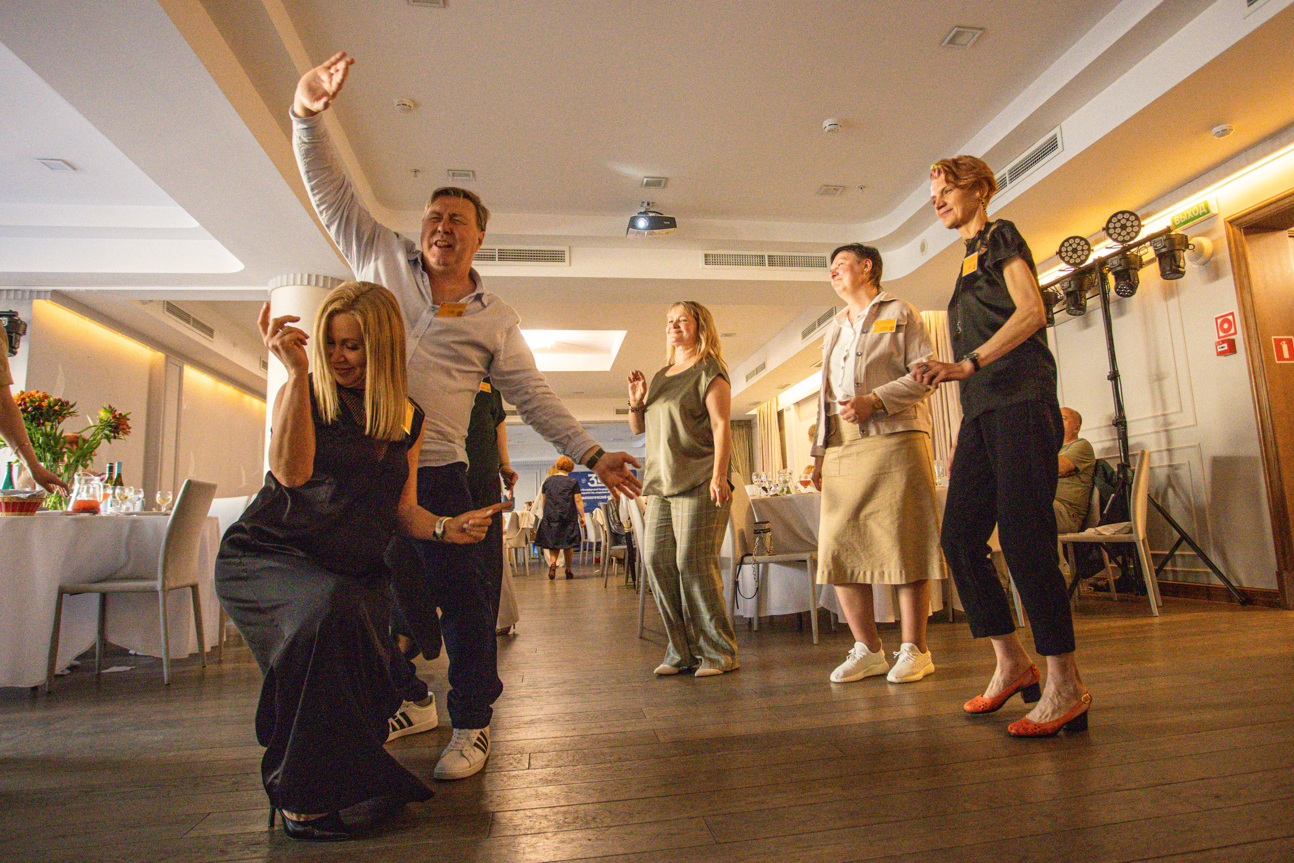 Встреча выпускников. Стоматологи СПб. Семейный фотограф в Вышнем Волочке — Ульяна Иванова | Фотосессии для всей семьи