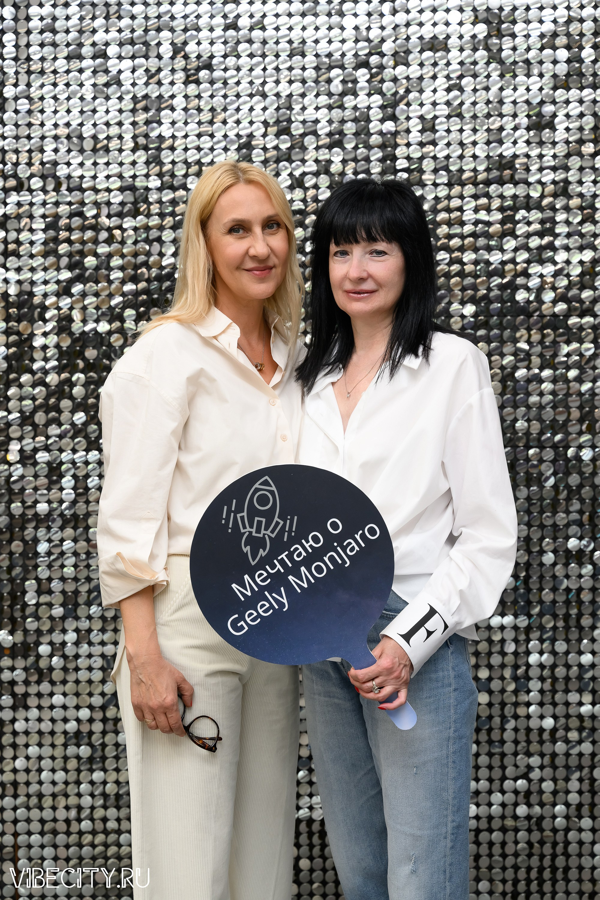 Презентация Geely Manjaro. VIBECITY.RU Вайб Сити Ру Фоторепортажи Фотоотчеты Калининград