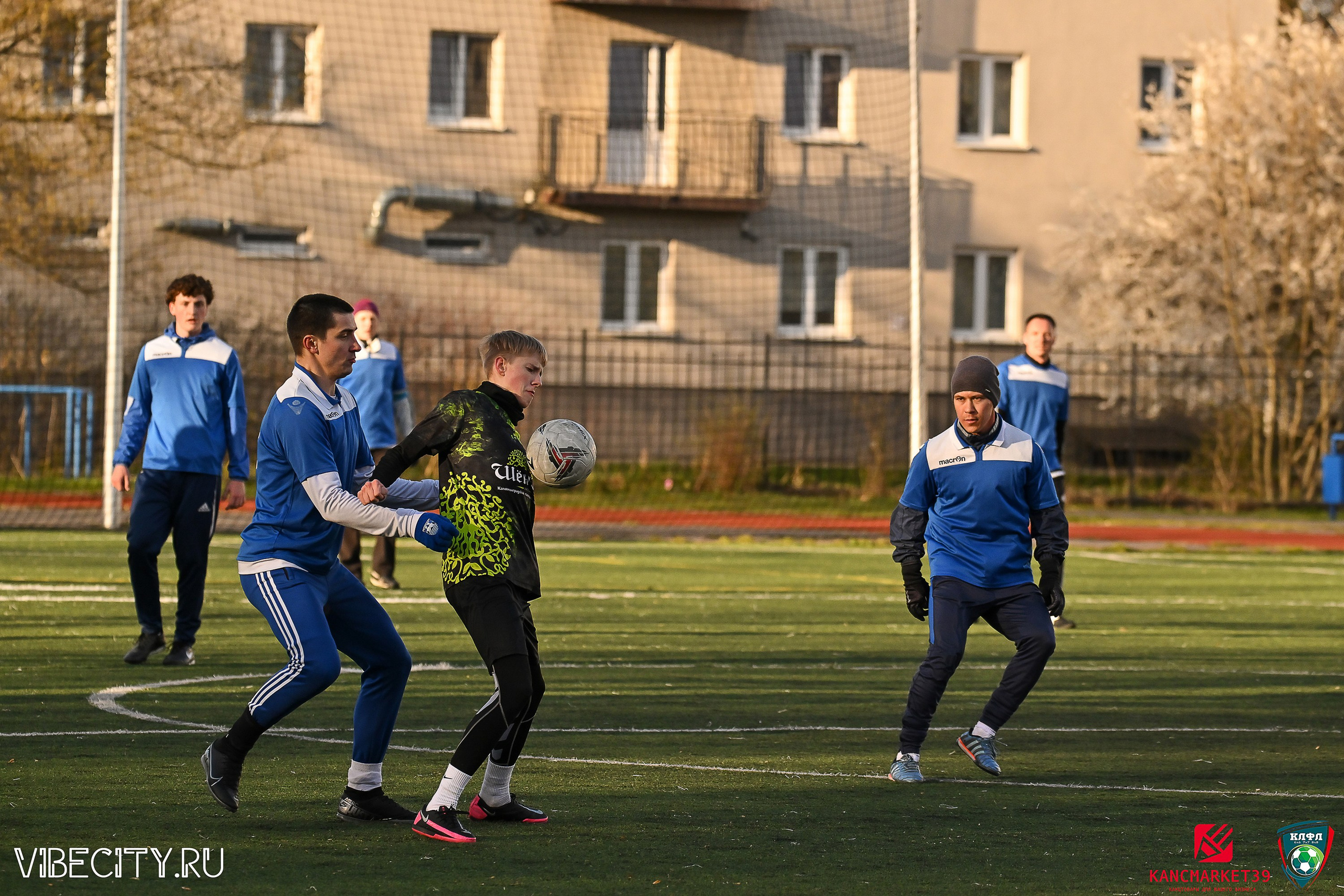 XX ЧЕМПИОНАТ КАЛИНИНГРАДСКОЙ ЛФЛ КАНЦМАРКЕТ39 сезона 2024–2025 гг. VIBECITY.RU Вайб Сити Ру Фоторепортажи Фотоотчеты Калининград