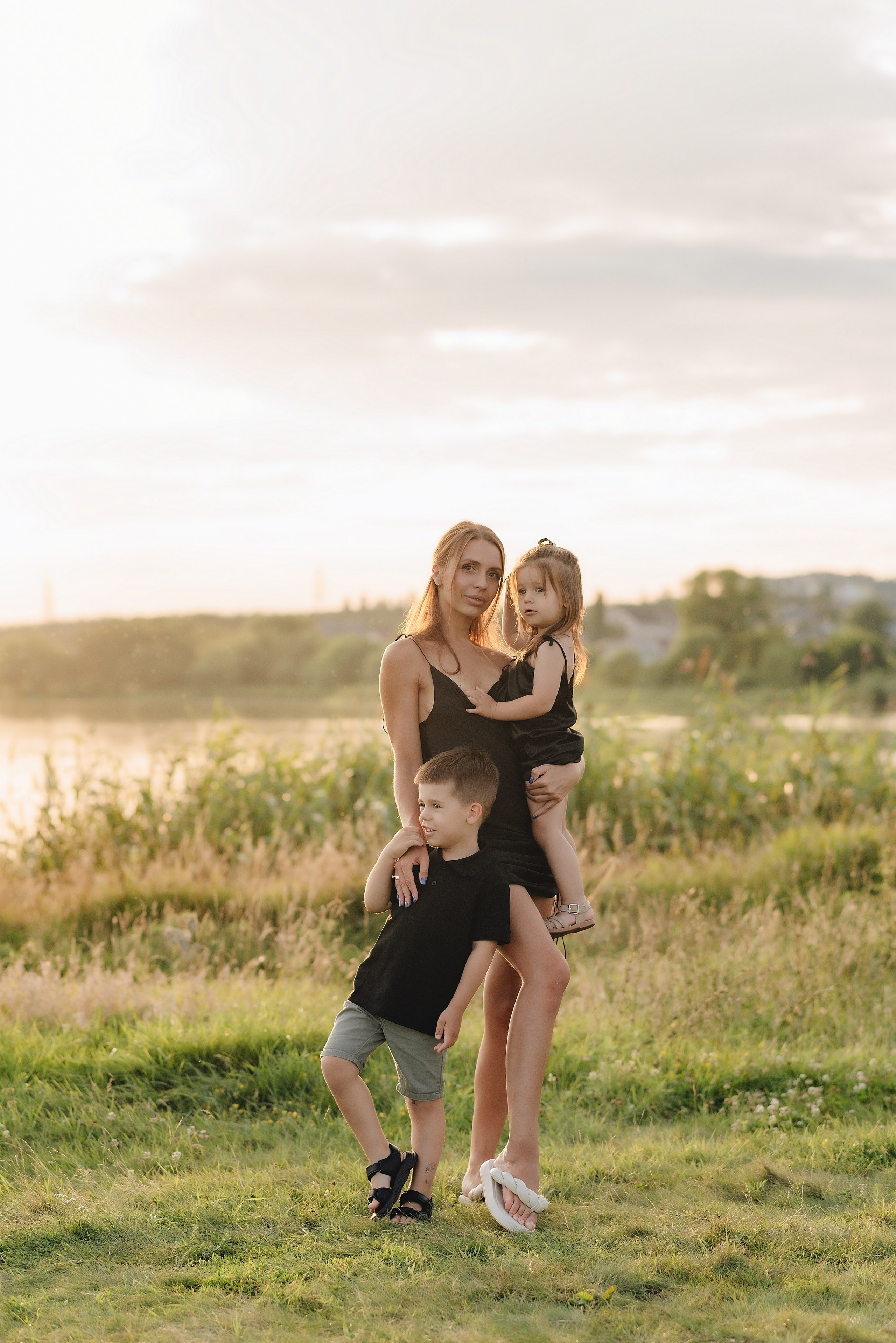 Юлия, Арина и Артём. Фотограф Карина Шмулёва. Воронеж и область