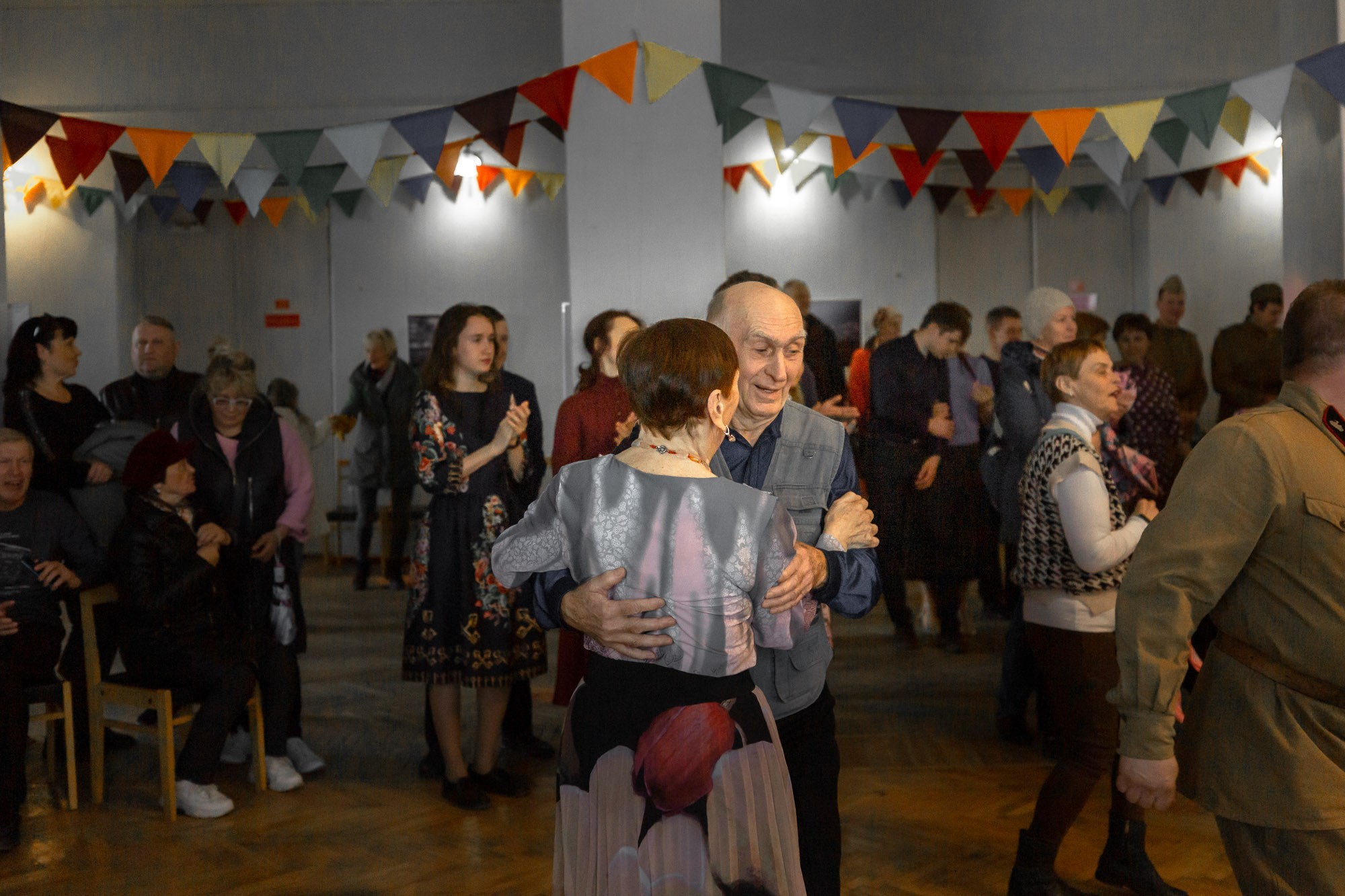 Ретро-танцы 8 мая 2022 г. ДОФ. Фотограф — путешественник Светлана Романовская