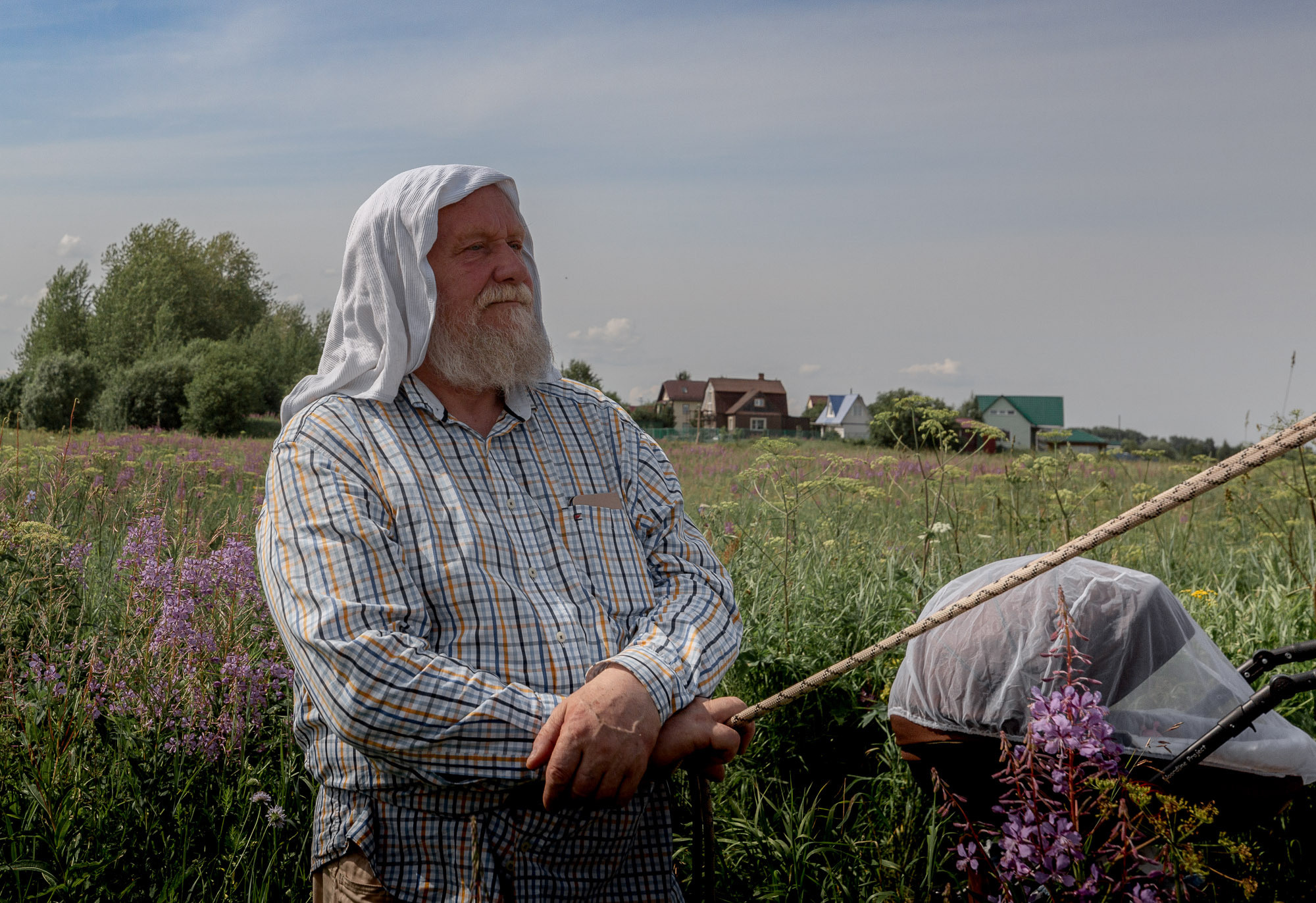 Воздвижение поклонного креста. Кегостров. Фотограф — путешественник Светлана Романовская