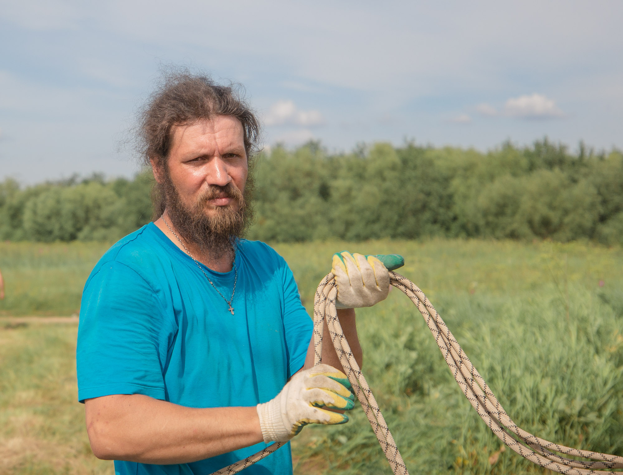 Воздвижение поклонного креста. Кегостров. Фотограф — путешественник Светлана Романовская