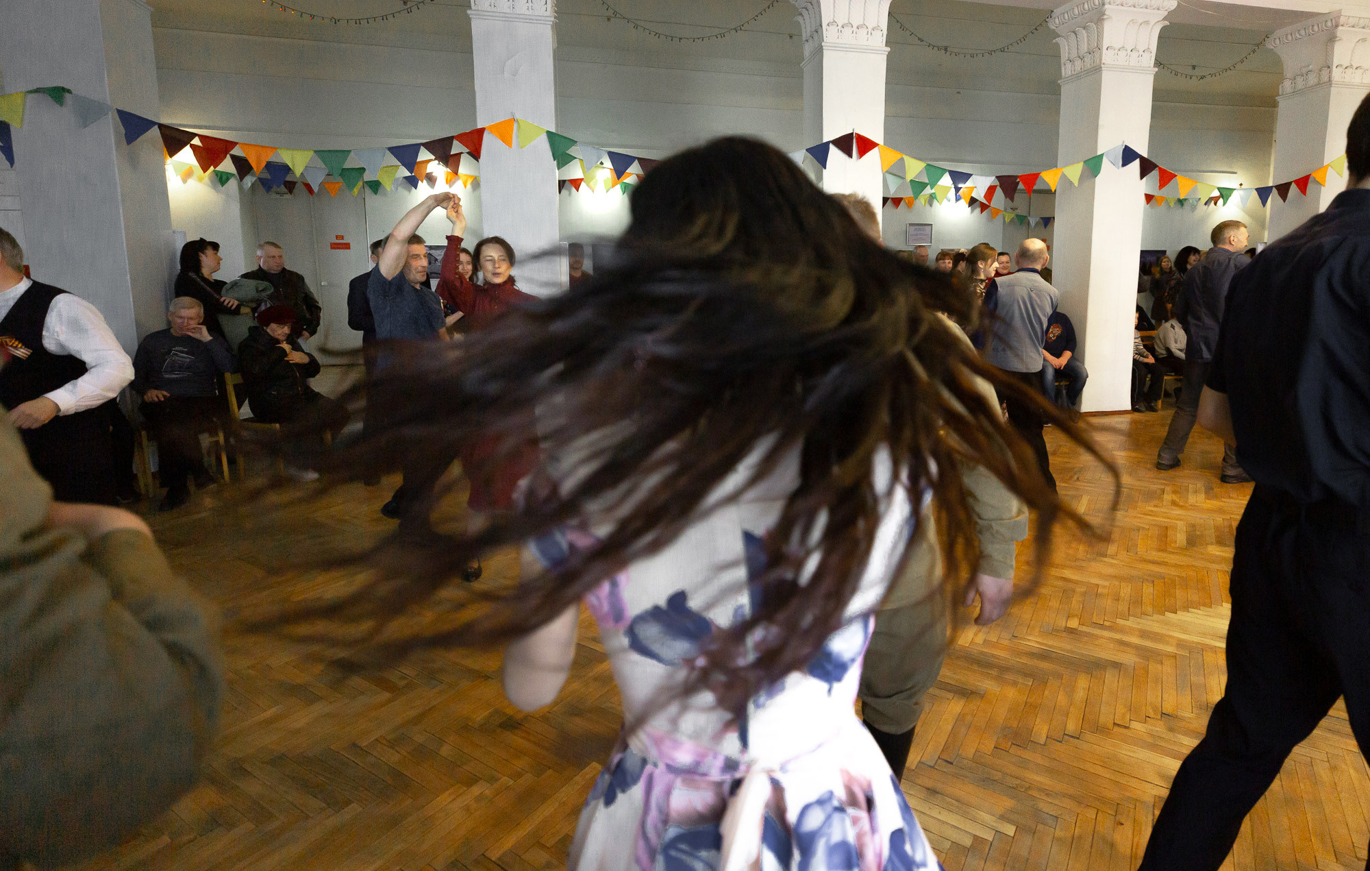 Ретро-танцы 8 мая 2022 г. ДОФ. Фотограф — путешественник Светлана Романовская