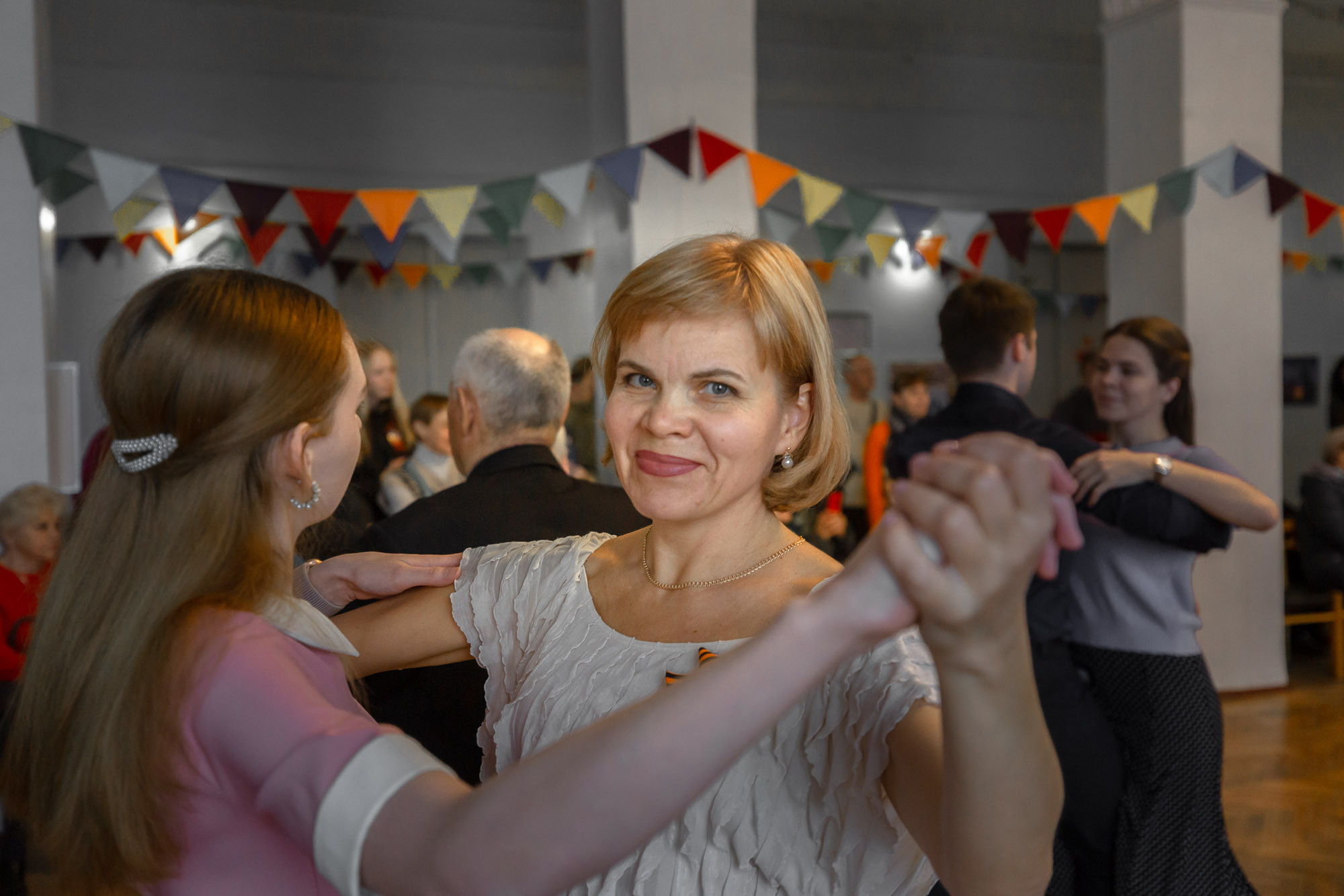 Ретро-танцы 8 мая 2022 г. ДОФ. Фотограф — путешественник Светлана Романовская