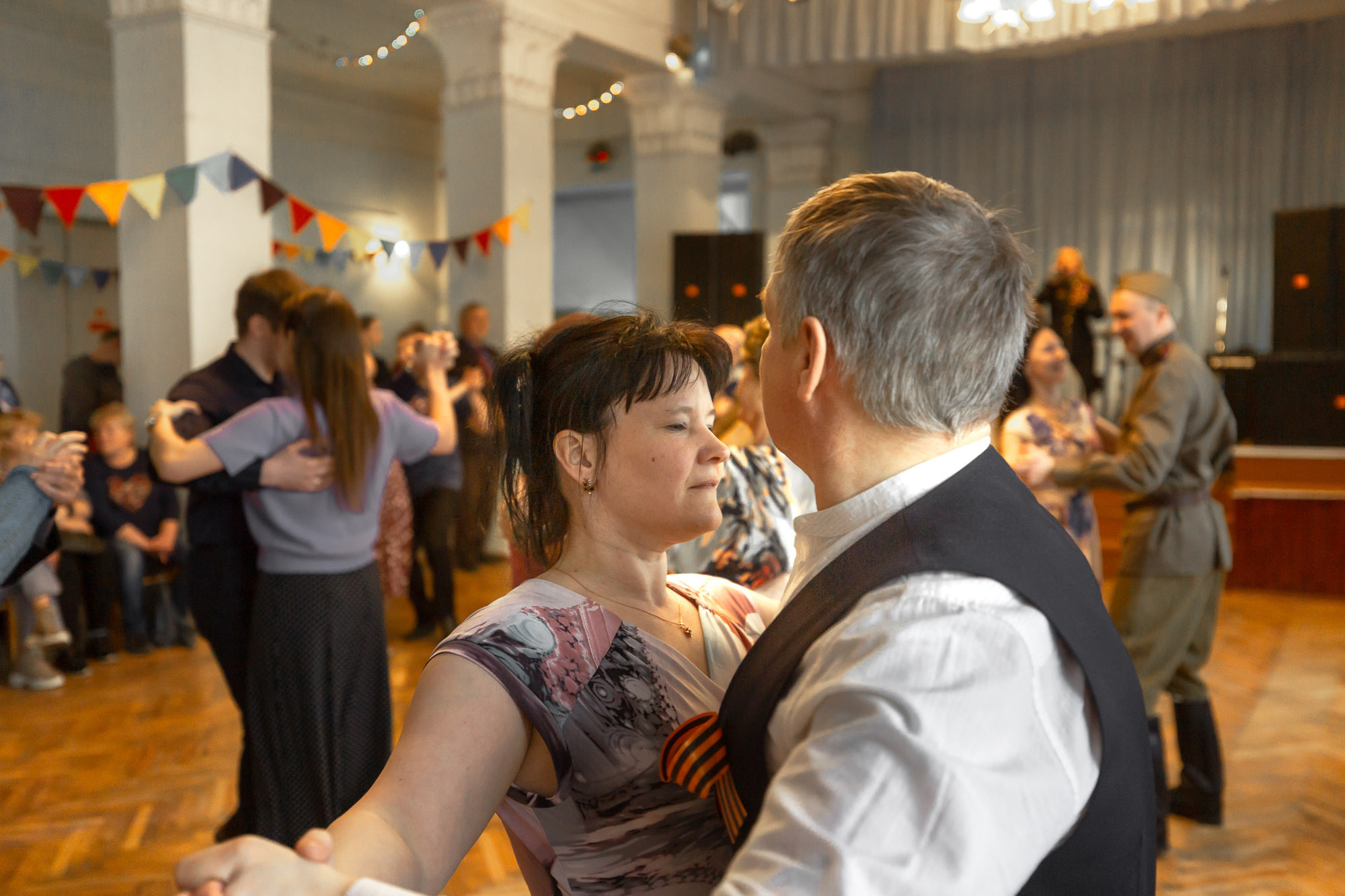 Ретро-танцы 8 мая 2022 г. ДОФ. Фотограф — путешественник Светлана Романовская