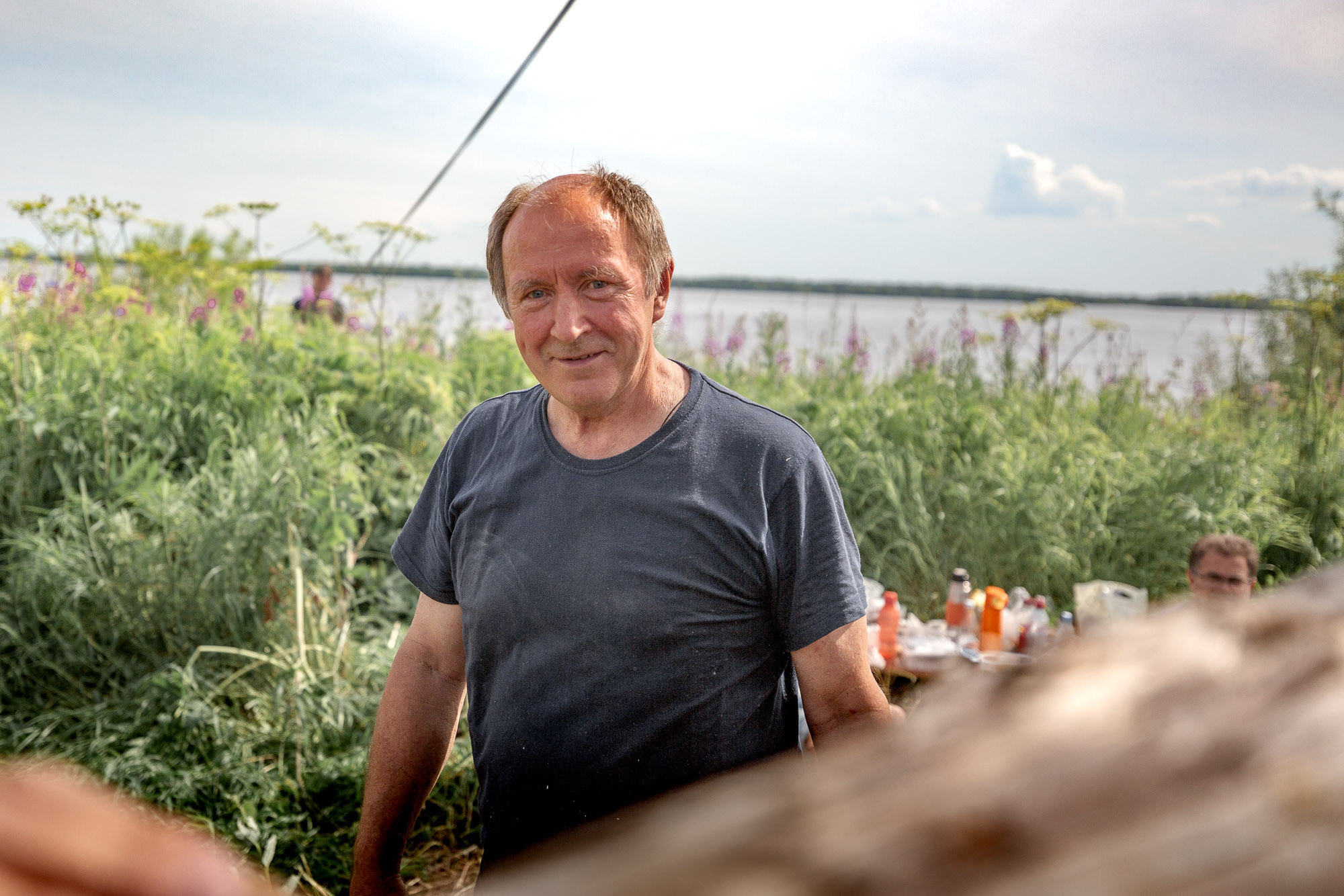 Воздвижение поклонного креста. Кегостров. Фотограф — путешественник Светлана Романовская