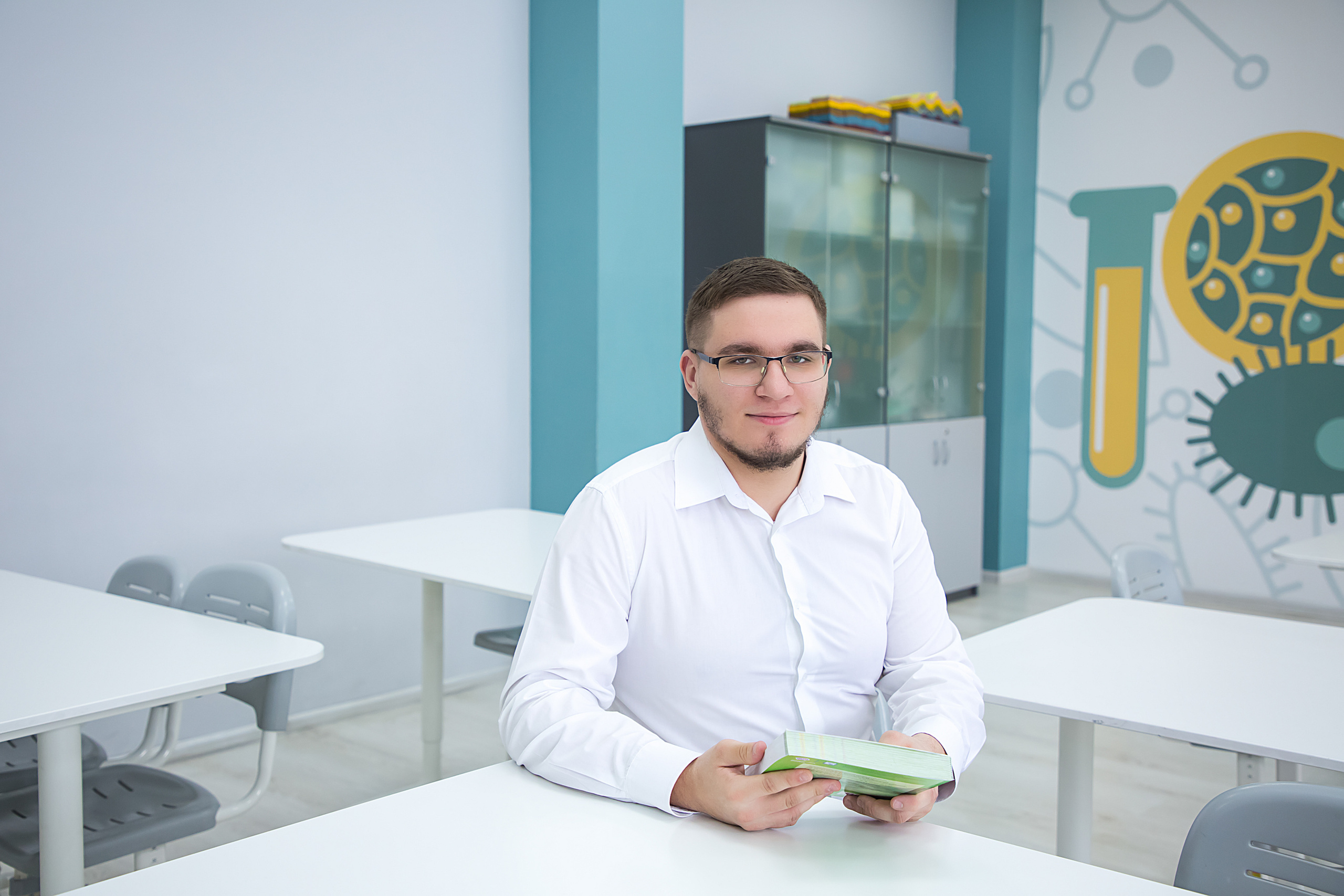 Лидер Гимназия. Свадебный и семейный фотограф/видеограф в Краснодаре Наталья Осинская