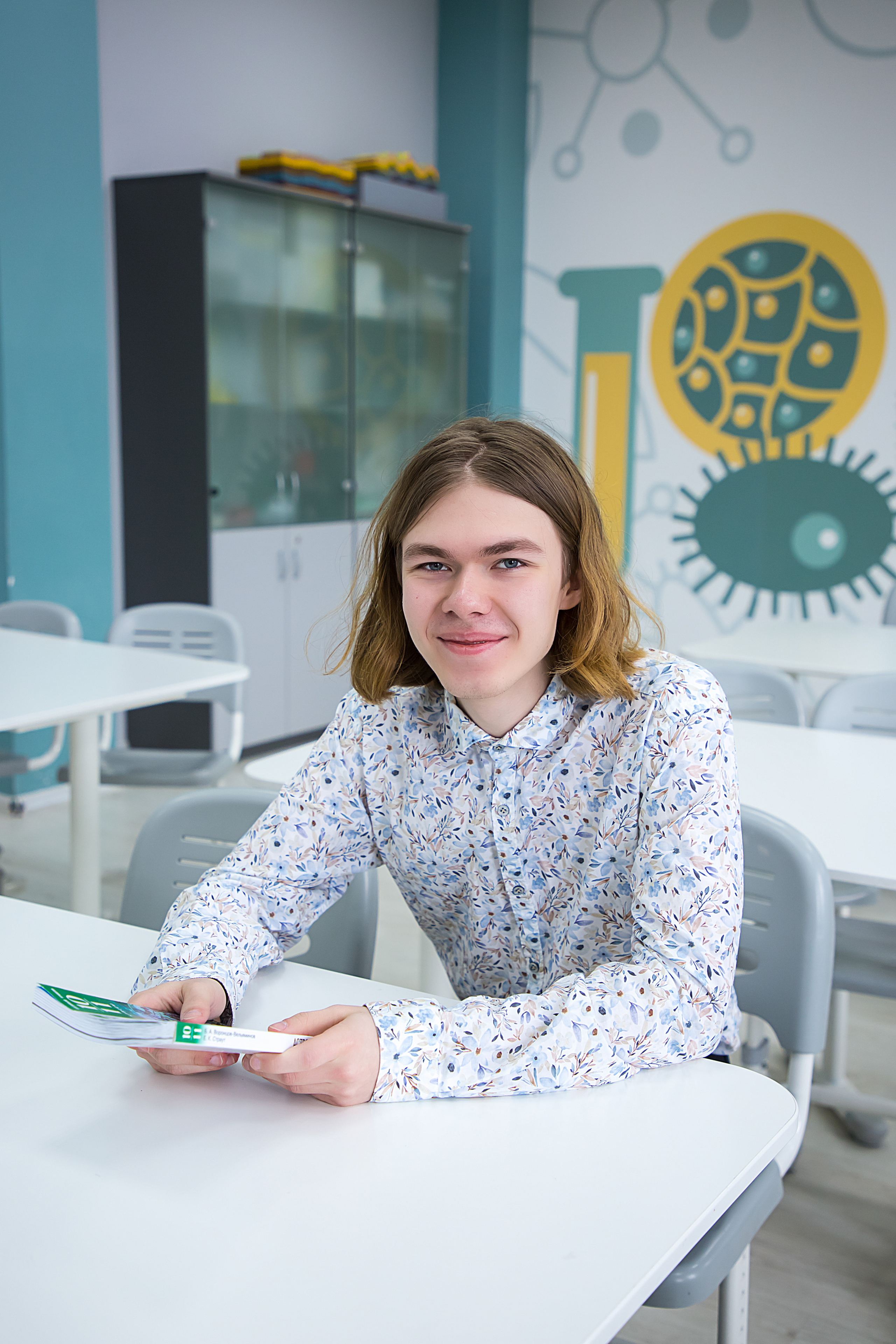 Лидер Гимназия. Свадебный и семейный фотограф/видеограф в Краснодаре Наталья Осинская