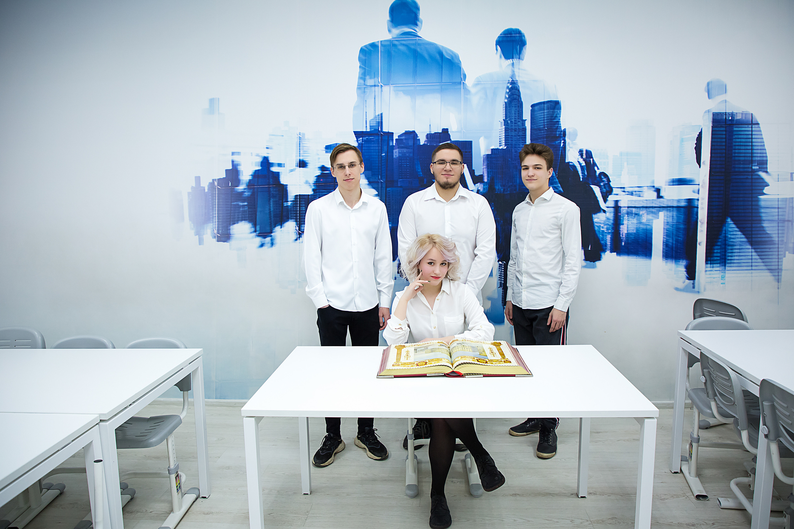 Лидер Гимназия. Свадебный и семейный фотограф/видеограф в Краснодаре Наталья Осинская