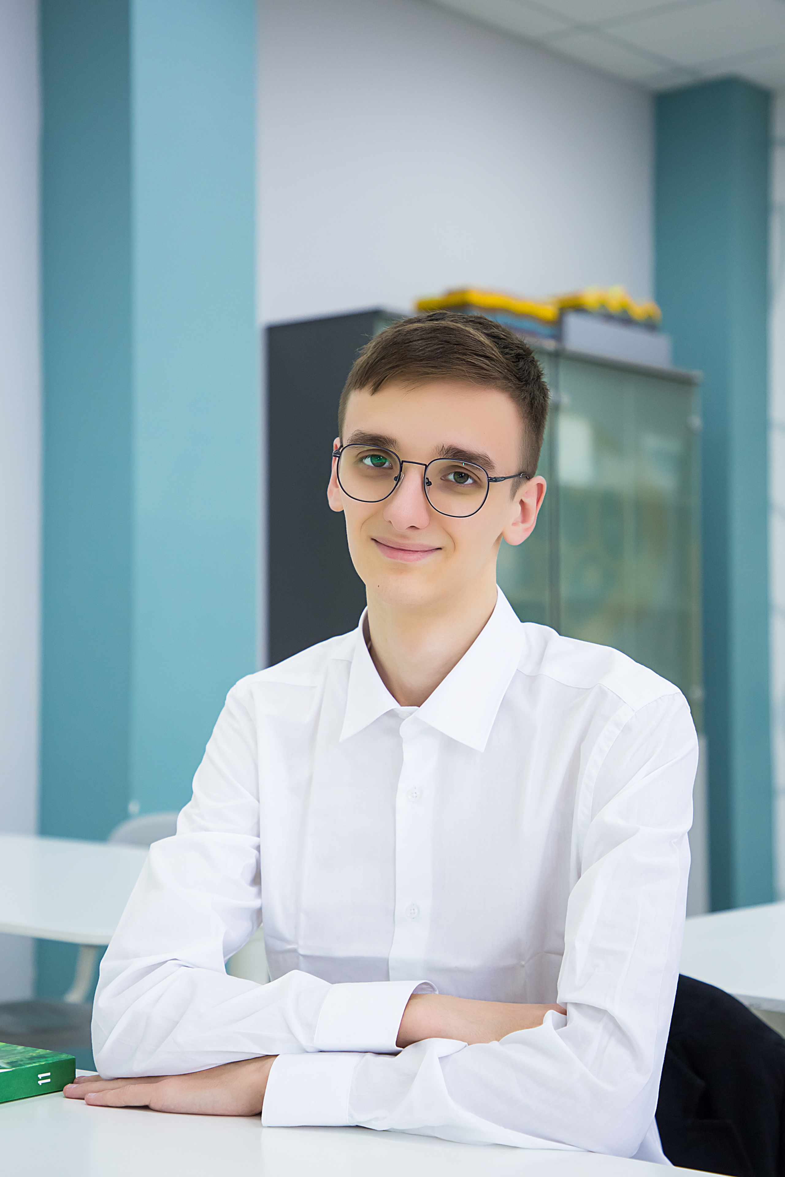 Лидер Гимназия. Свадебный и семейный фотограф/видеограф в Краснодаре Наталья Осинская