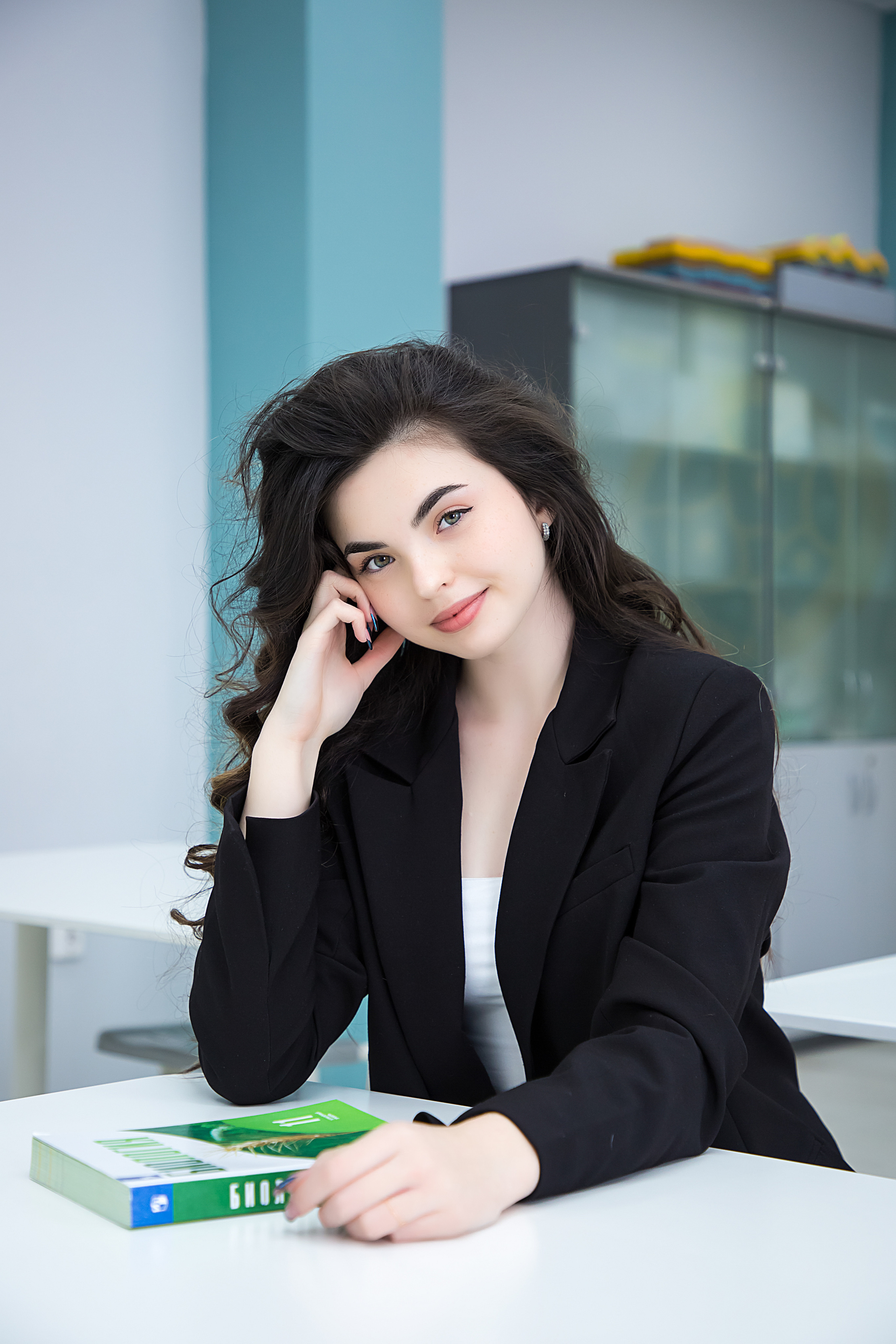 Лидер Гимназия. Свадебный и семейный фотограф/видеограф в Краснодаре Наталья Осинская