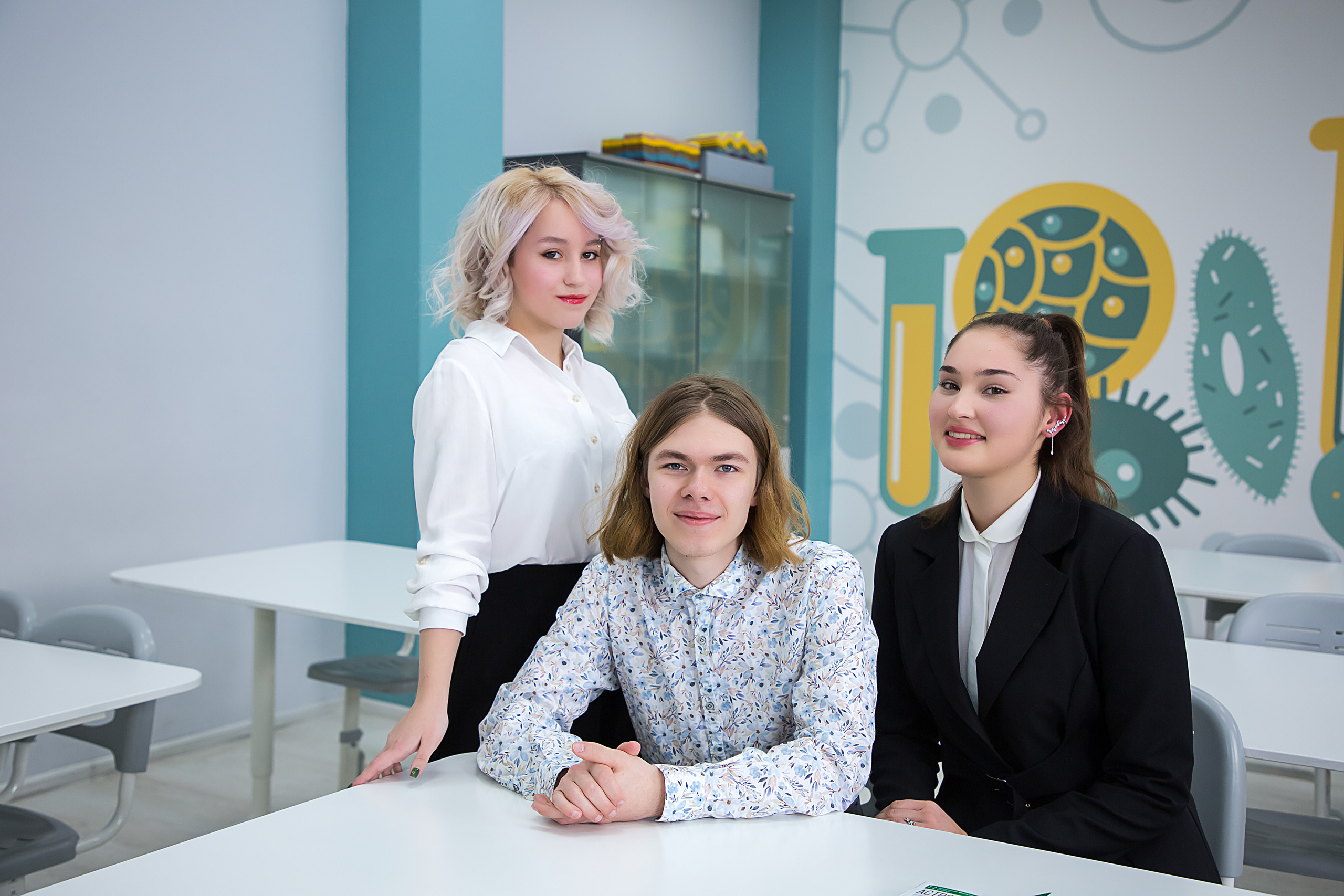 Лидер Гимназия. Свадебный и семейный фотограф/видеограф в Краснодаре Наталья Осинская