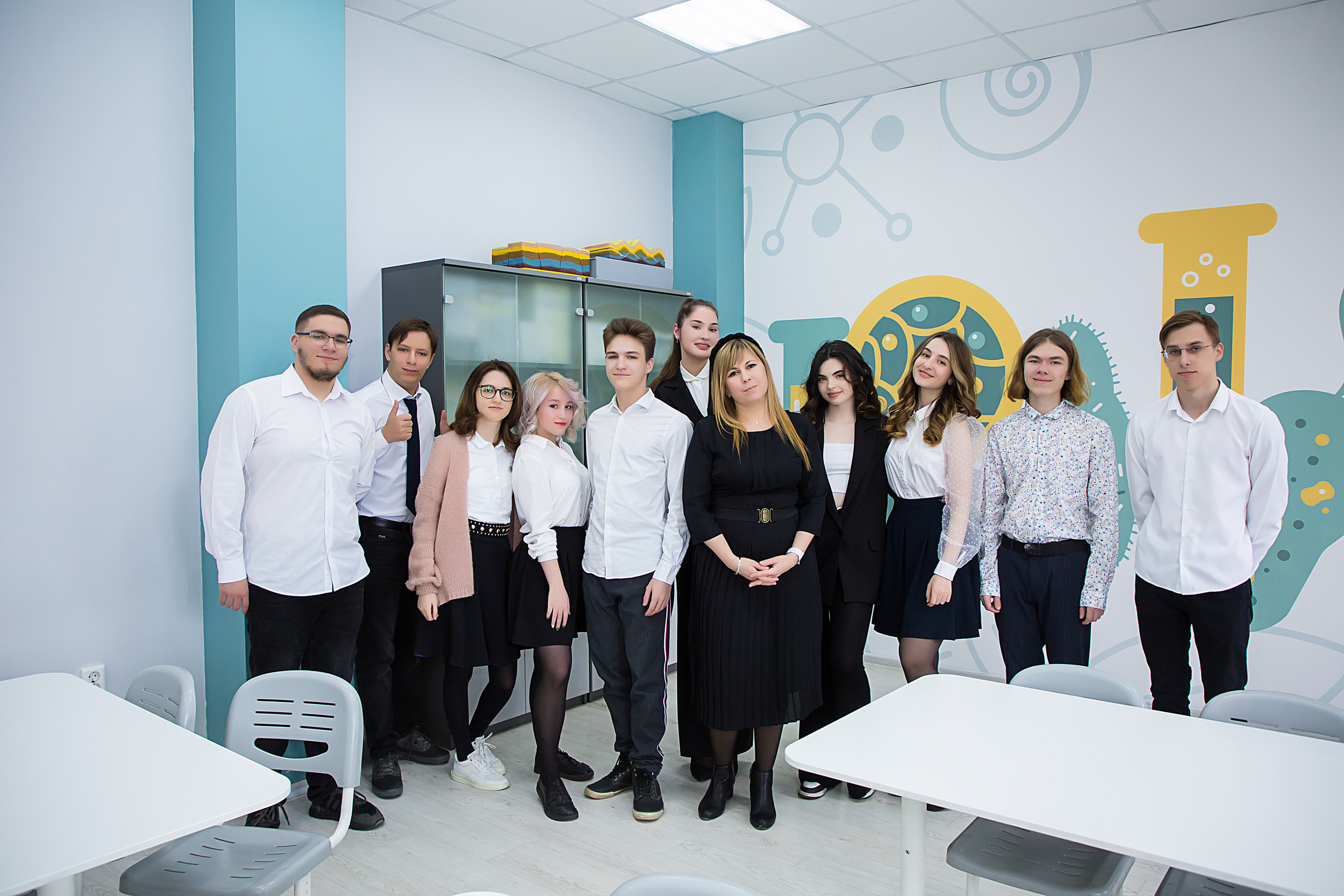 Лидер Гимназия. Свадебный и семейный фотограф/видеограф в Краснодаре Наталья Осинская