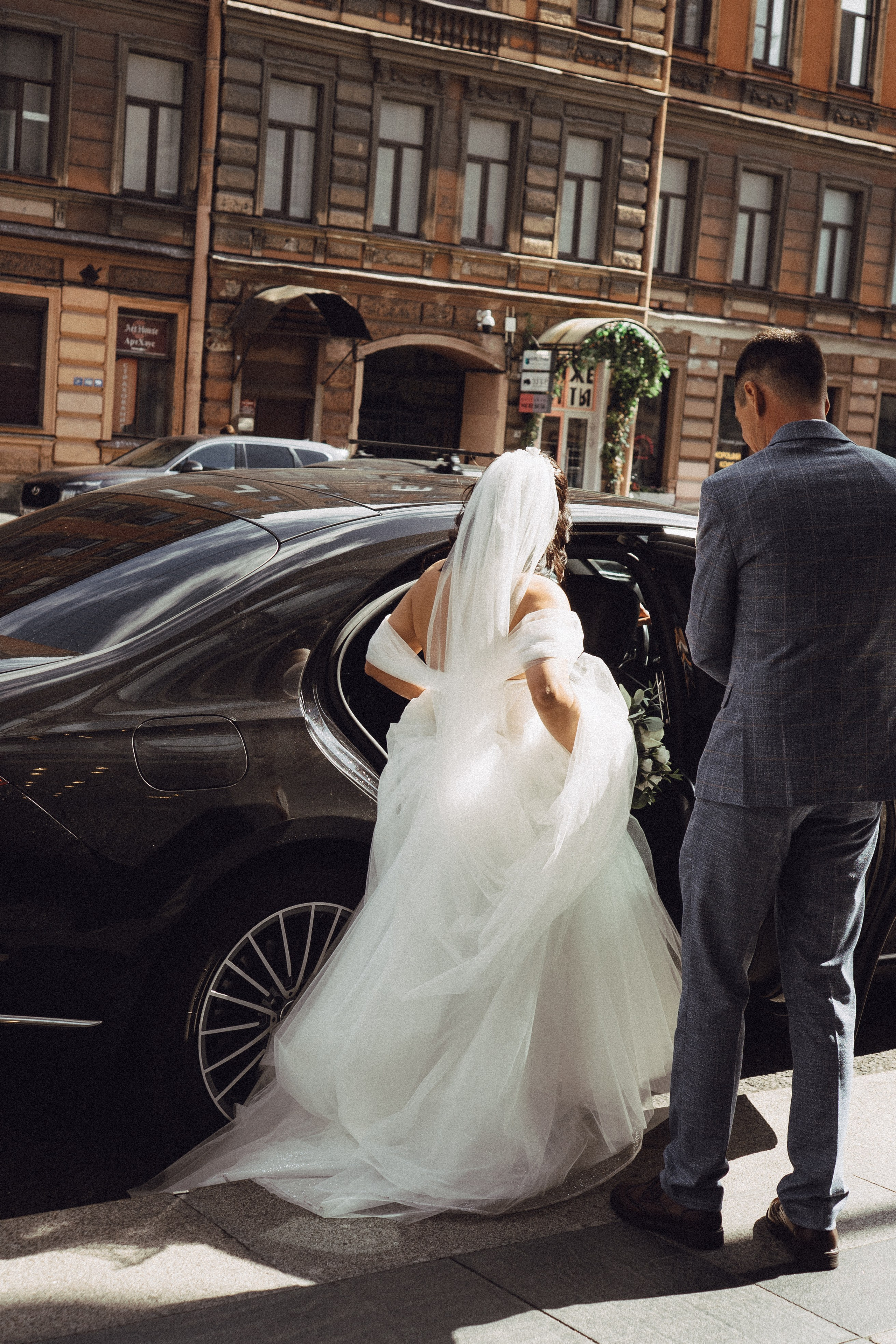 СВАДЕБНАЯ ПРОГУЛКА РЕСТОРАН МЫ ЖЕ НА ТЫ И ФОТОСЕССИИЯ С АВТОМОБИЛЕМ. Профессиональный фотограф, Санкт-Петербург — Виктория Богомолова