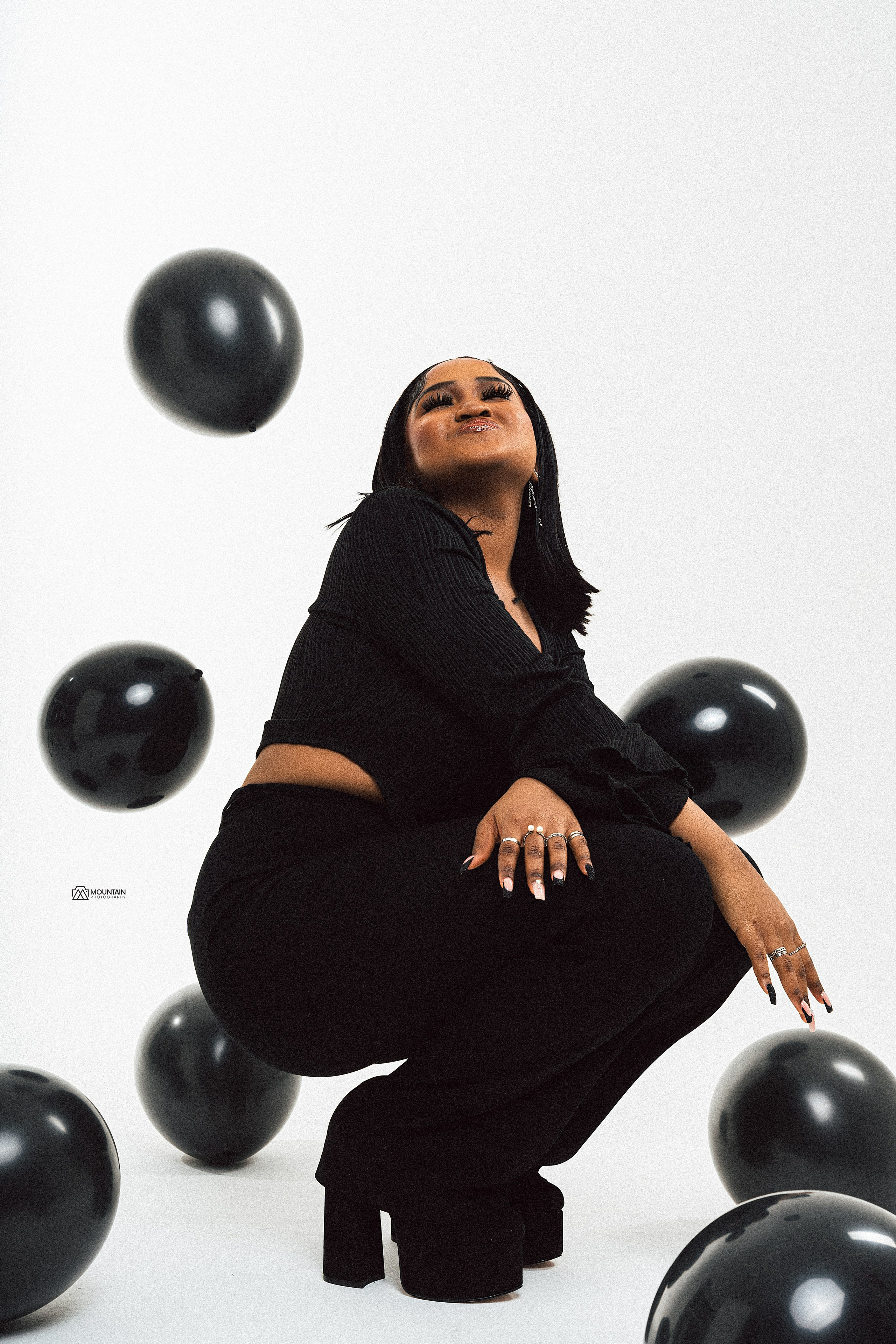 Studio Photoshoot. Я занимаюсь событийной, свадебной, товарной, студийной… фотографией