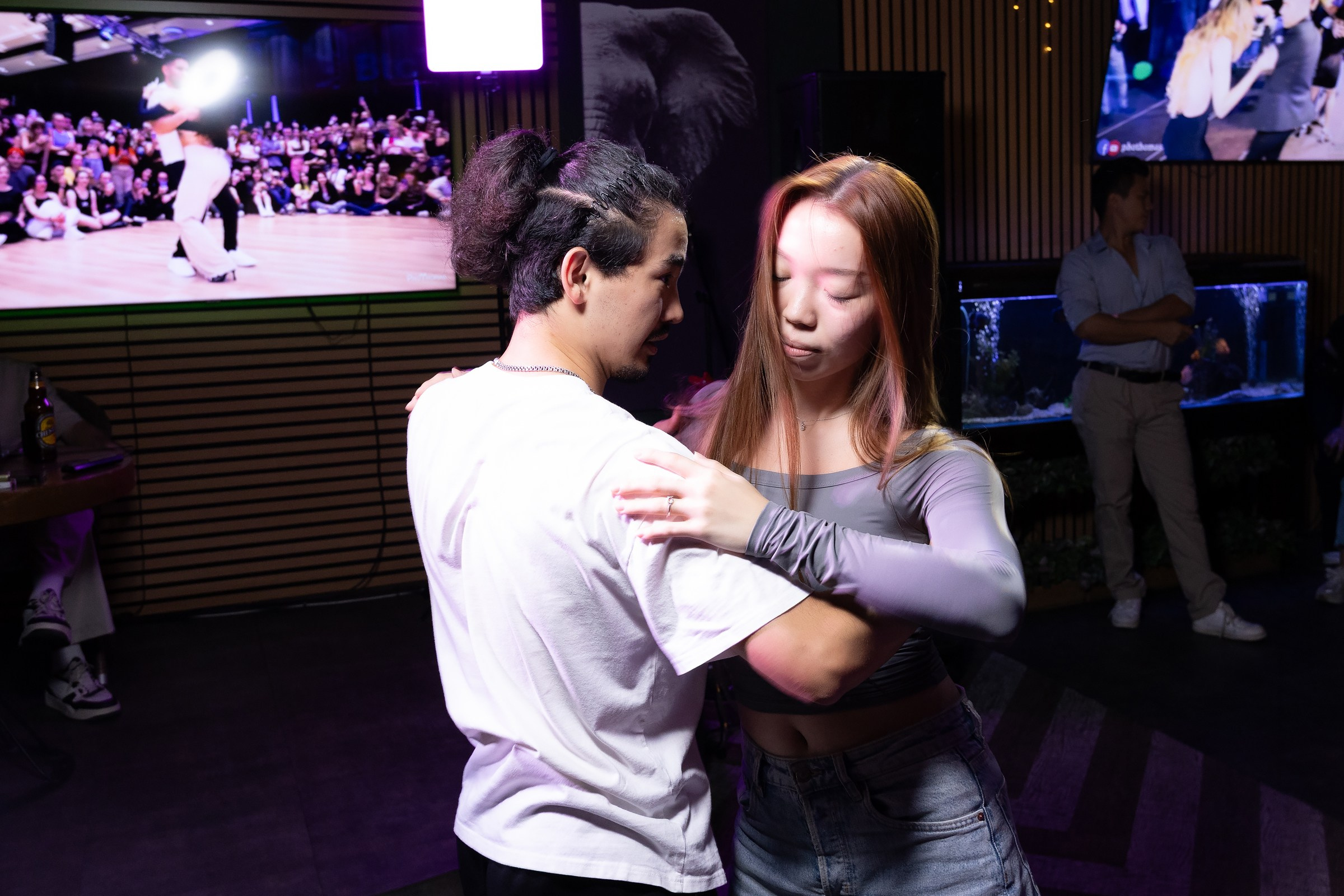 Bachata party by One Flick. Репортажный фотограф в Алматы Каюпов Сержан