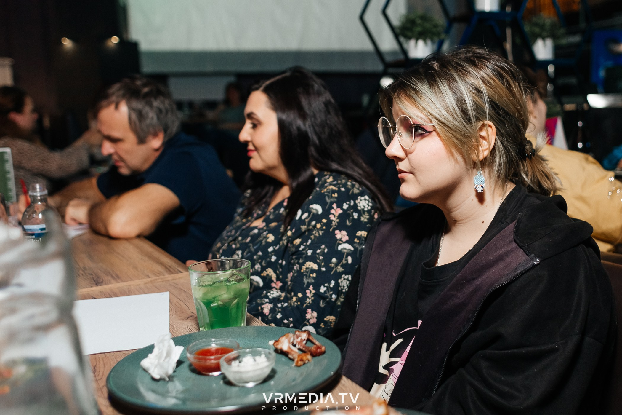 WoW QuiZ в баре «Друзья»