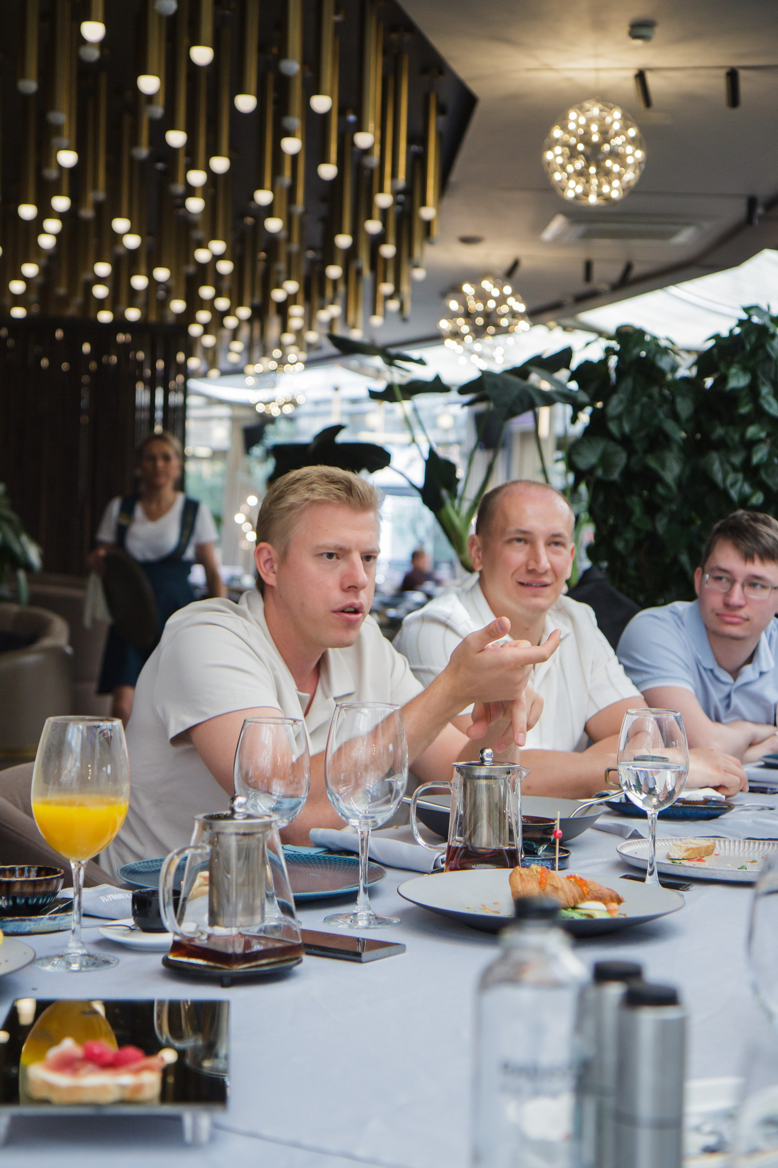 Бизнес-завтрак Германа Гаврилова. Фотограф Москва — личные фотосессии, лавстори в студии