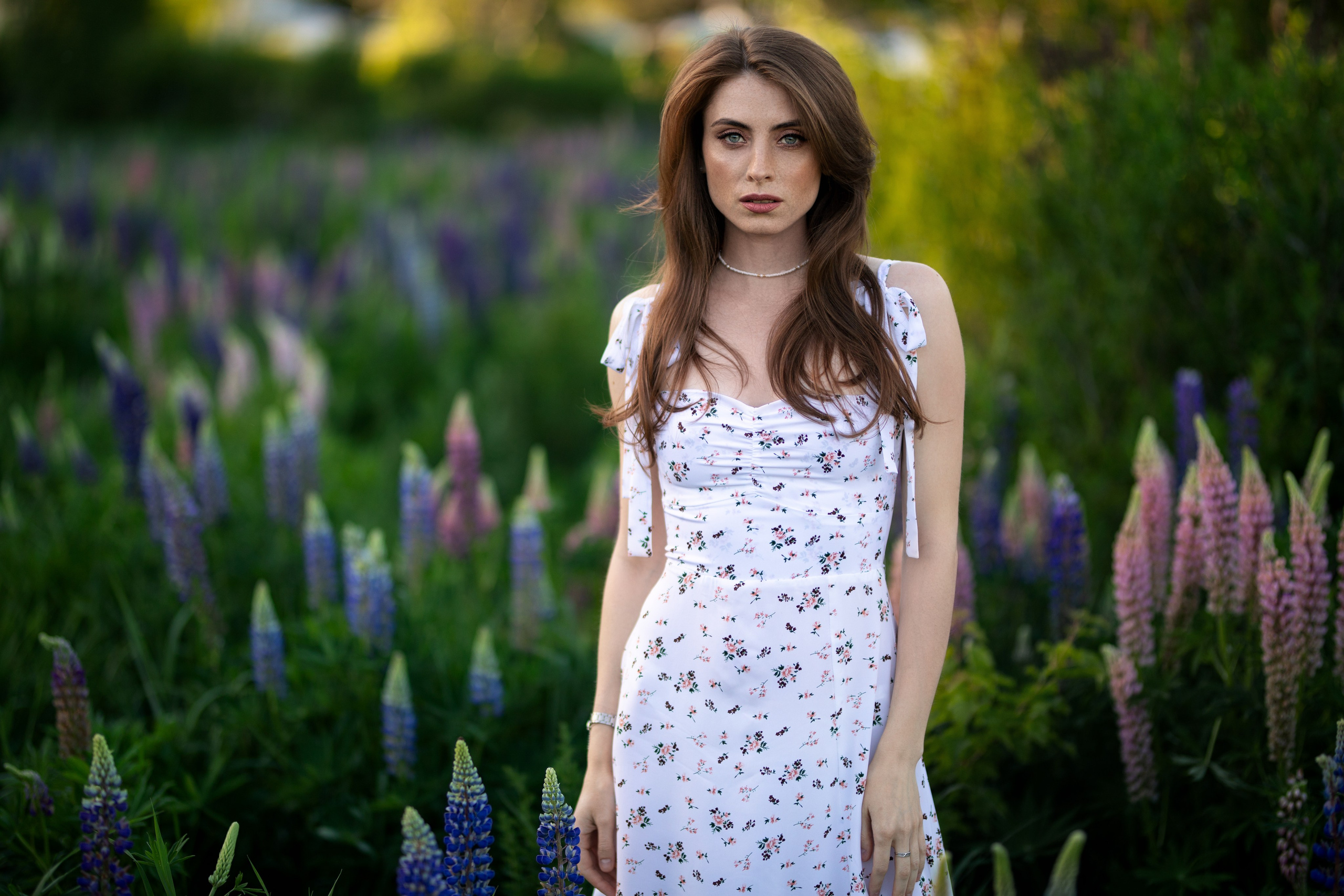 Фотосессия с Надеждой с люпинами в формате «для себя». Дмитрий Шульгин, портретный фотограф в Воронеже