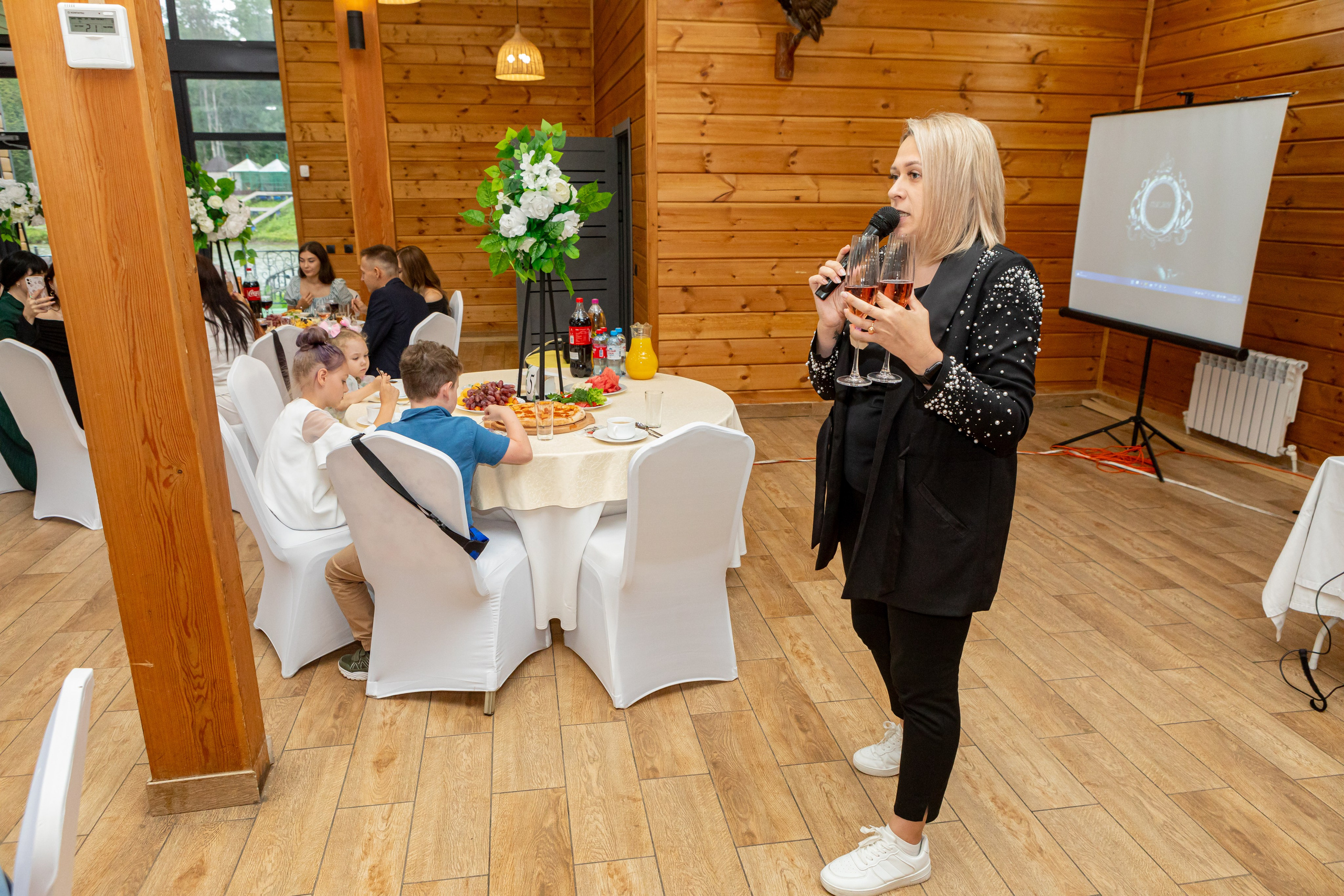 Свадьба Антон и Виктория. Ведущая праздников и мероприятий Ирина Гумерова