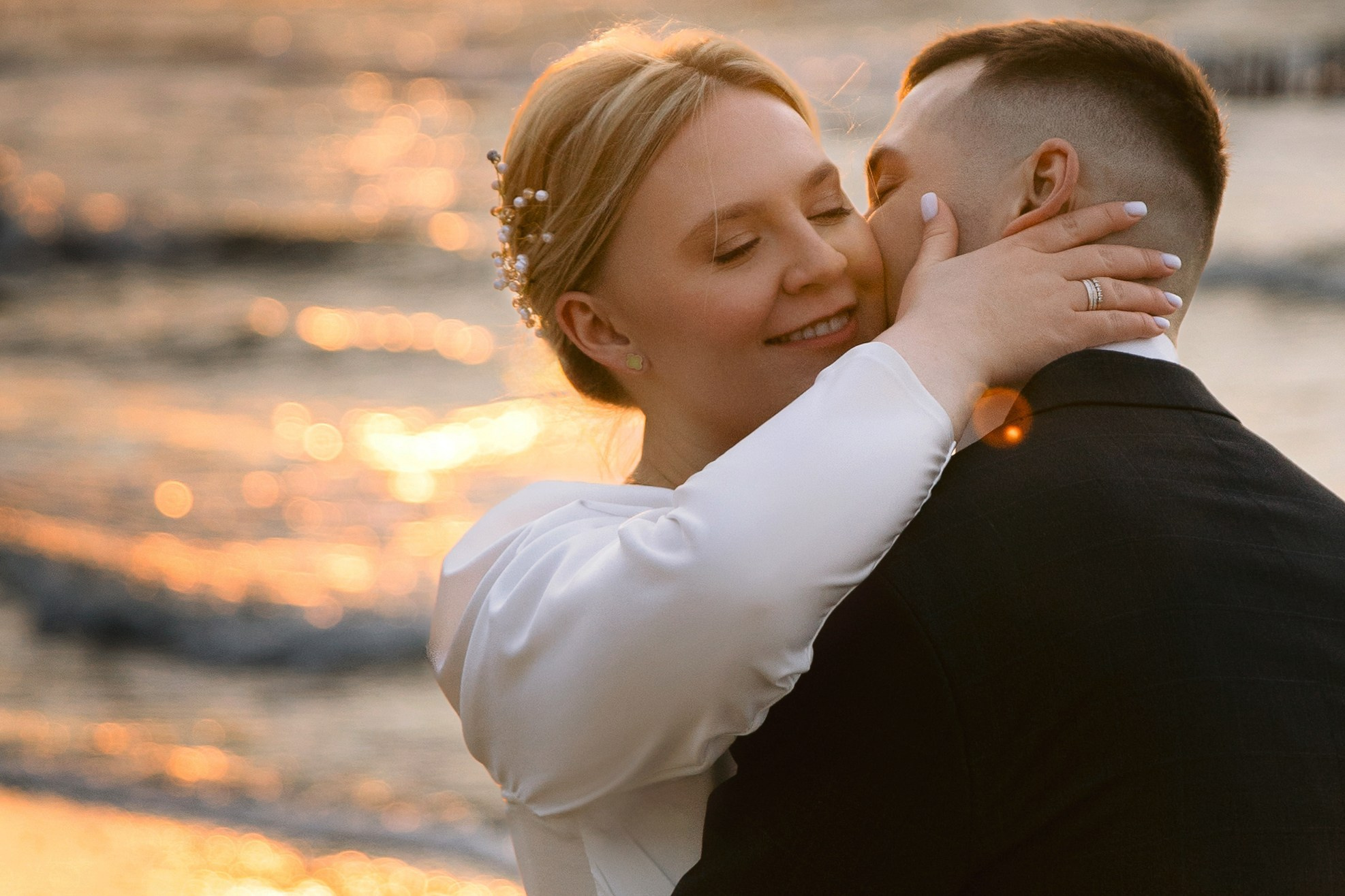 Свадебная фотосессия на закате на море. Свадебный фотограф в Калининграде Мария Ямышева