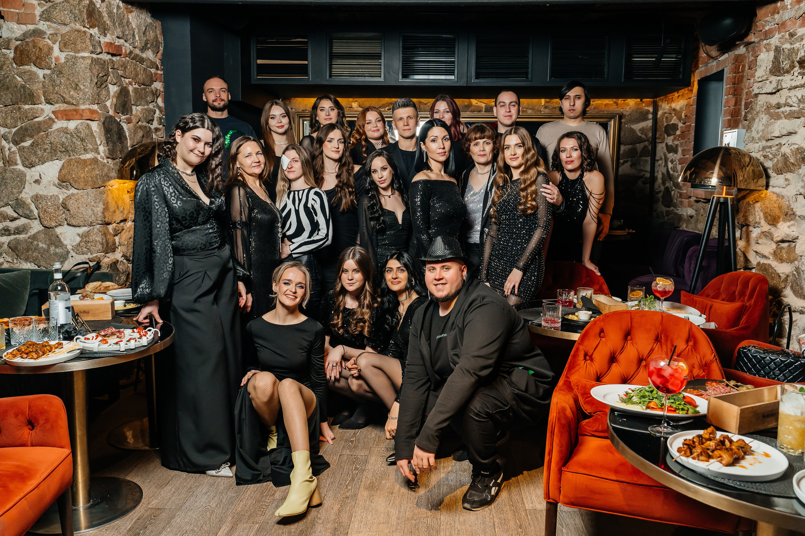 Фотограф на корпоратив. Свадебный фотограф в Новосибирске Maxfotonsk (Максим Сысолятин)