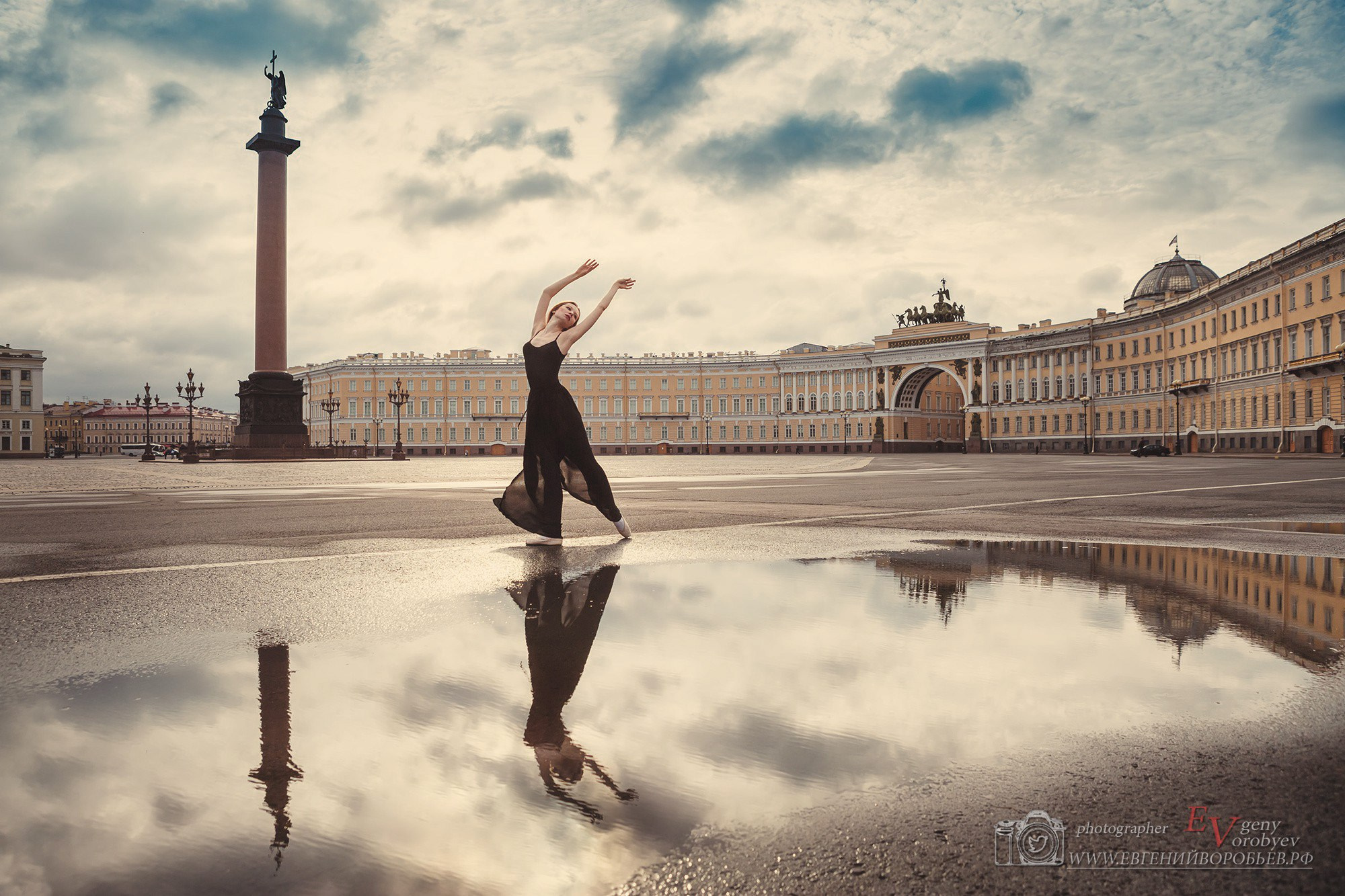 женская фотосессия Красноярск фото для девушки фотограф Красноярск фотосессия для сайта знакомств Красноярск фото для социальной сети заказать цена стоимость фотосессии в Красноярске пример фото идея место позы для фотосессии девушки в Красноярске фотосессия ИИ фотосессиия нейросеть промт для фотосессии фотосессия фото для социальной сети визажист причёска и макияж Красноярск парк Сады мечты Татышев фотостудия Красноярск бизнес портрет