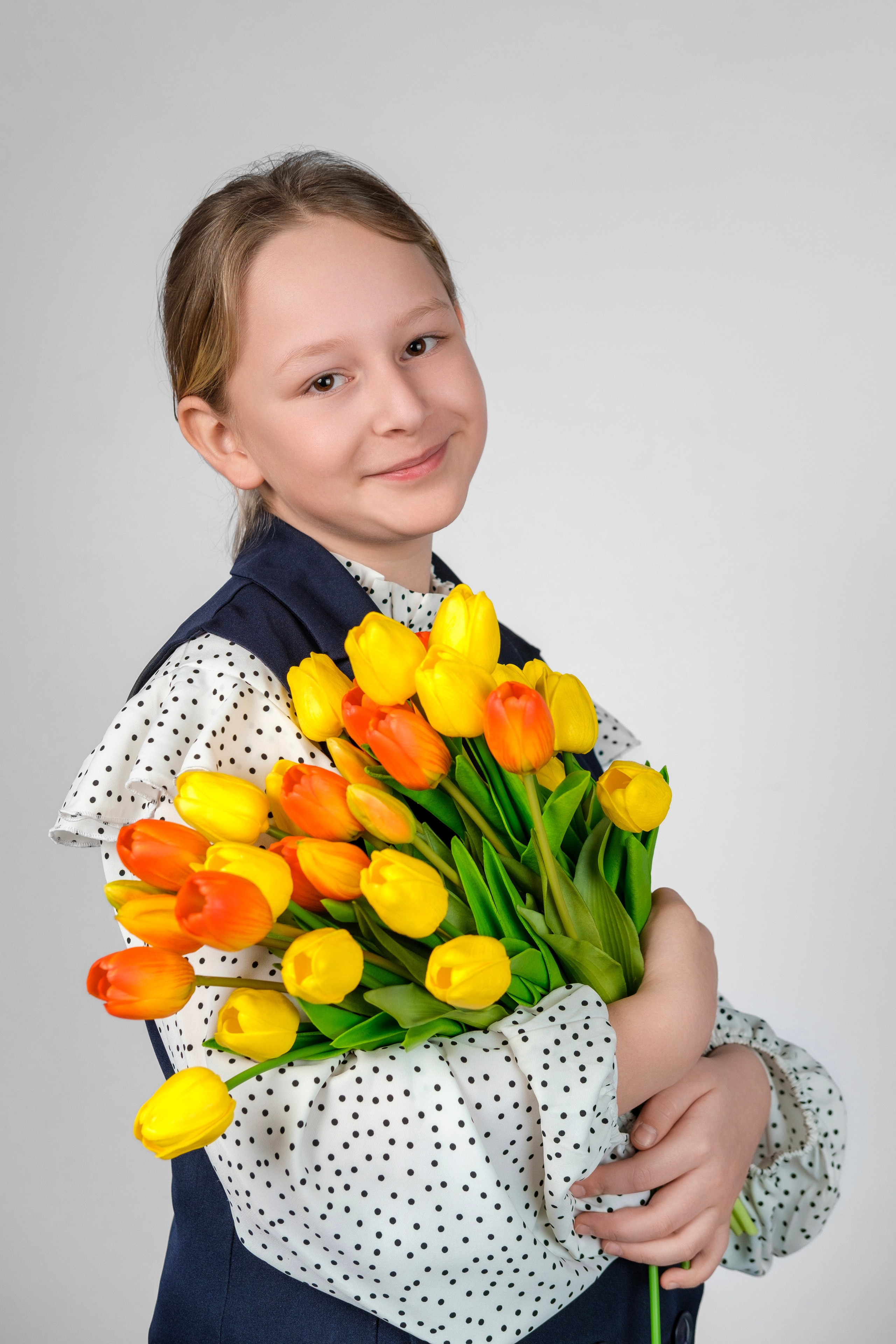 Заказать выпускной альбом или школьную фотосессию в Улан-удэ и Кабанском районе: цена, образцы, отзывы. БумальБум Выпускные альбомы