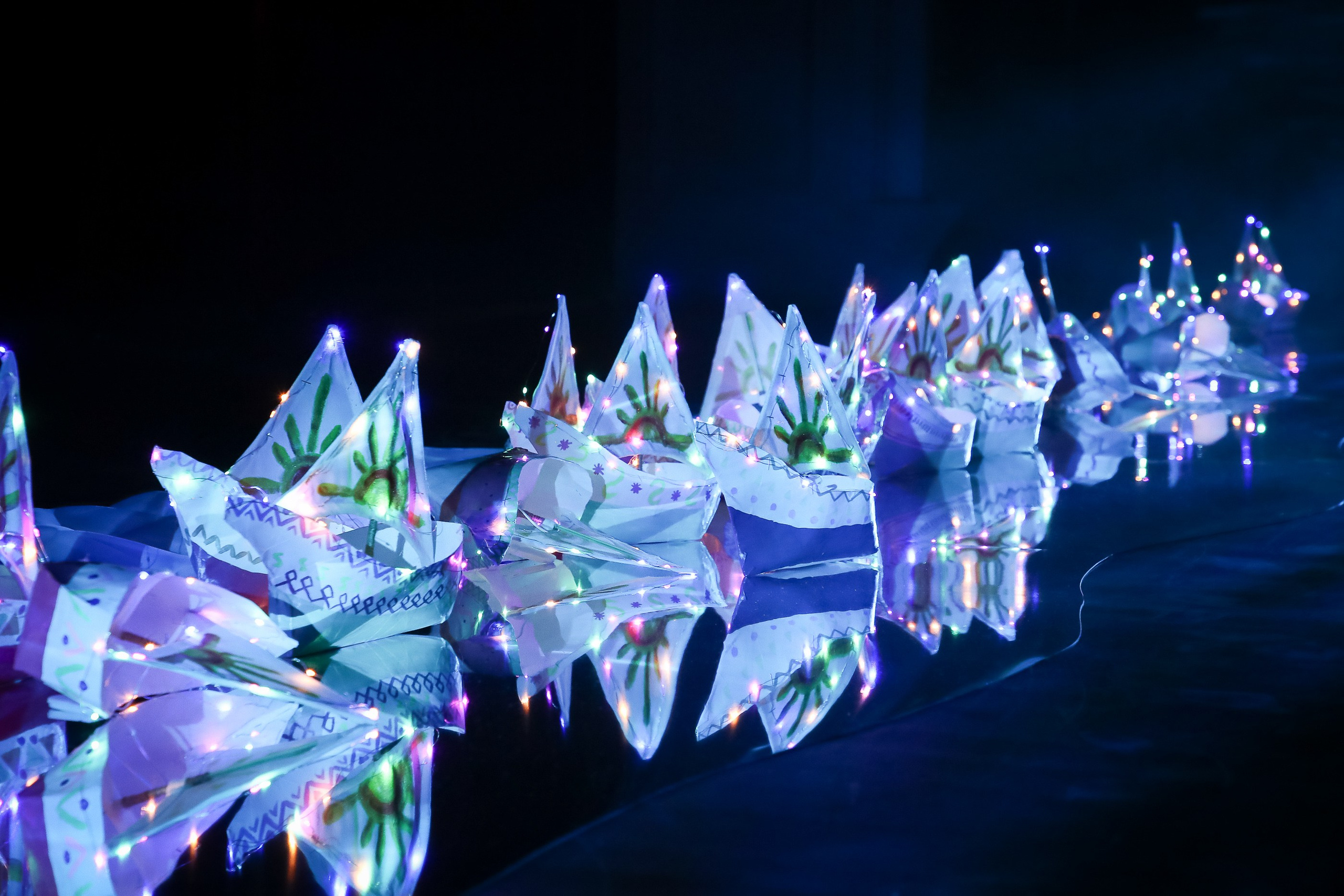 Спектакль «Счастье у звёздной реки». Художник по свету Максим Сергачев