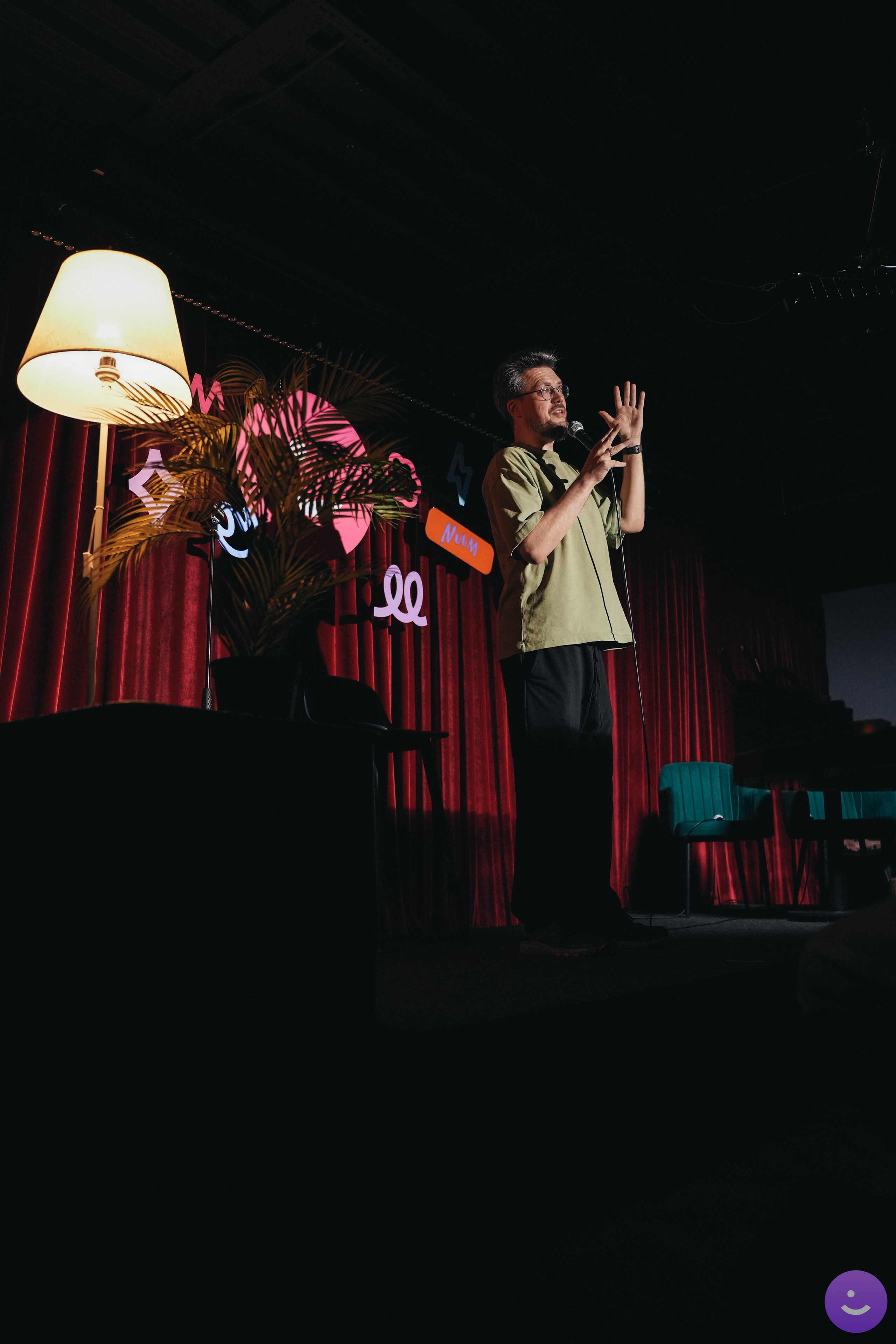 Комедийный жанр