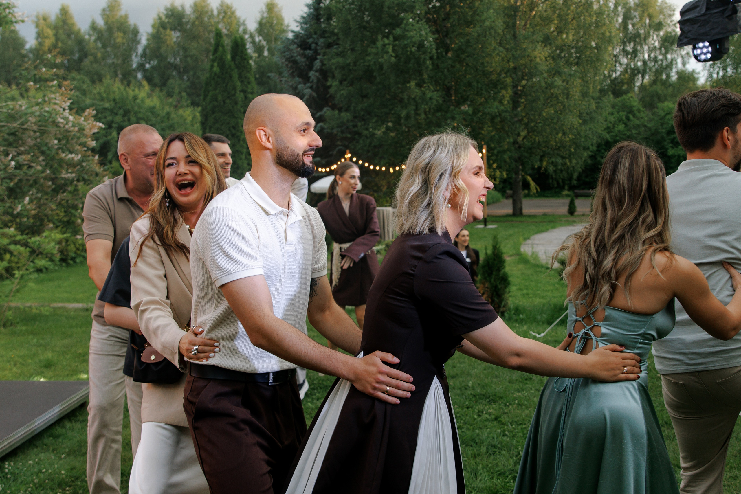 Свадьба в Ярославле — серия усадьба Орешки, выездная регистрация, свадьба на природе | Портфолио. Свадебный фотограф в Москве, Ярославле Виталий Квант