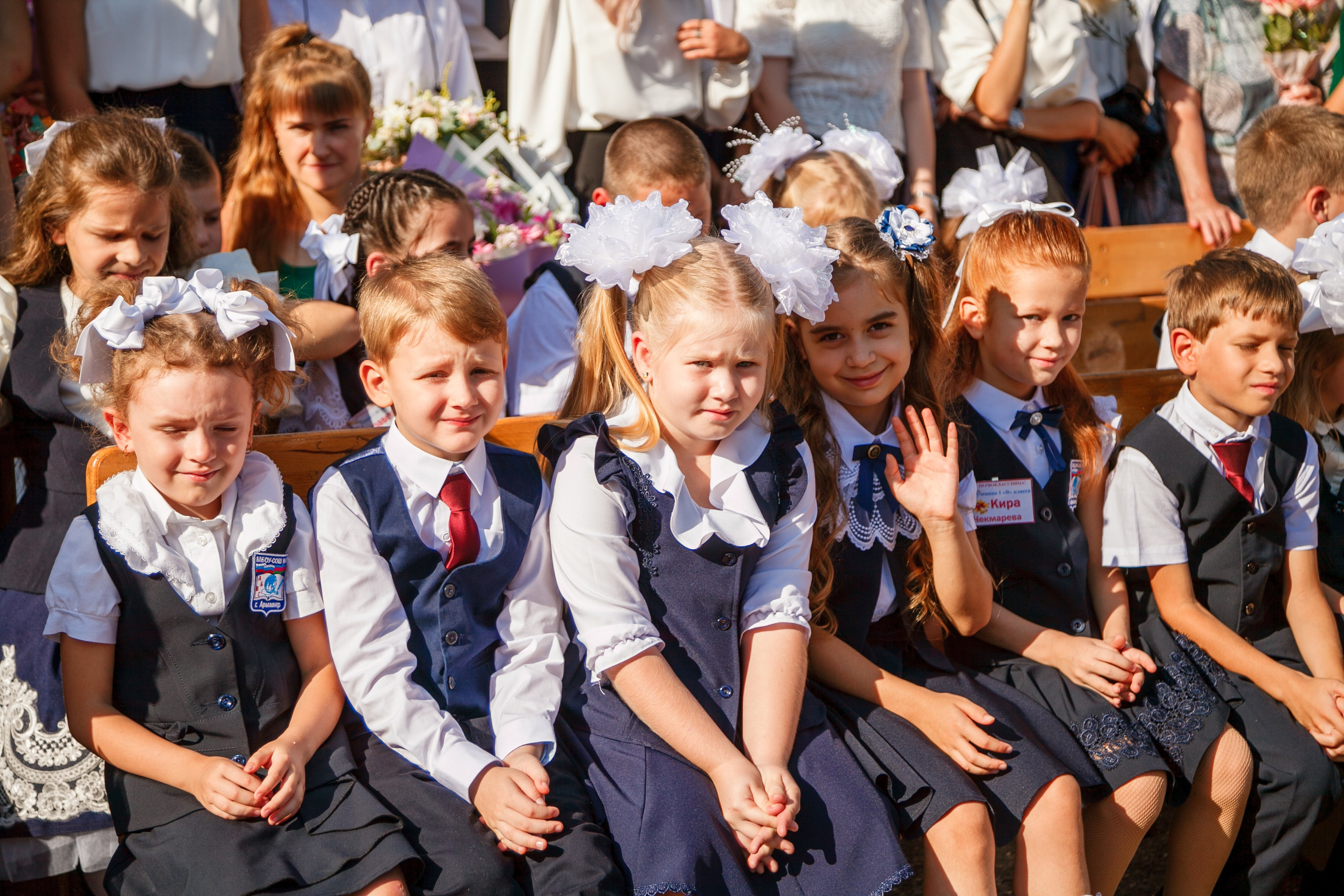 1 сентября линейка. Свадебный и семейный фотограф в Армавире