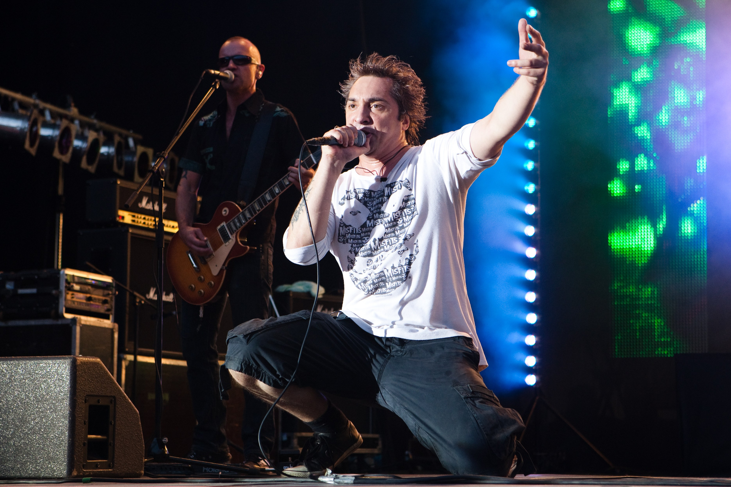 Михаил Горшенев во время выступления группы Король и Шут в Зеленом театре 31 июля 2009 года