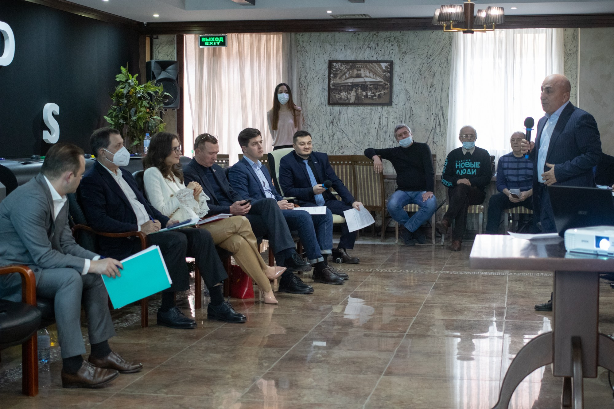 Встреча с Владиславом Даванковым и «Опора России». Репортажный, промышленный и маркетплейс-фотограф Дмитрий Чернат