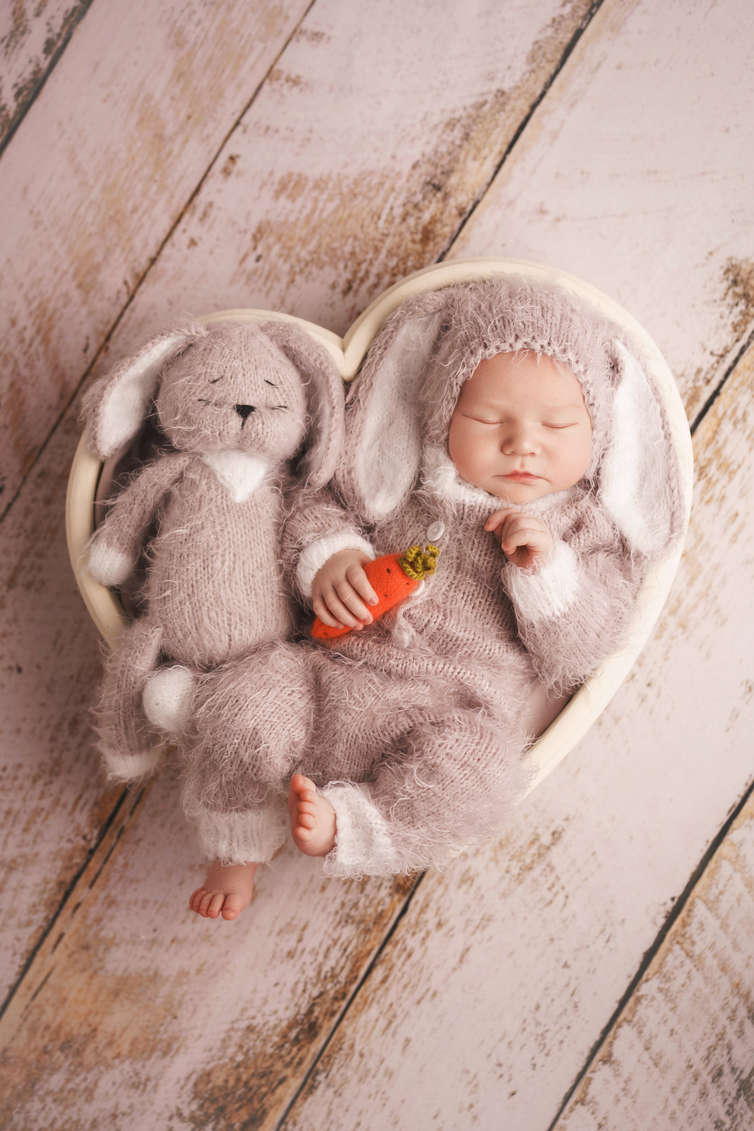 Костюмы и аксессуары для фотосессии новорожденных | Реквизит для съемки newborn в Москве. Фотосессия новорожденных в Москве и Московской области | Профессиональный фотограф newborn — Татьяна Иванова