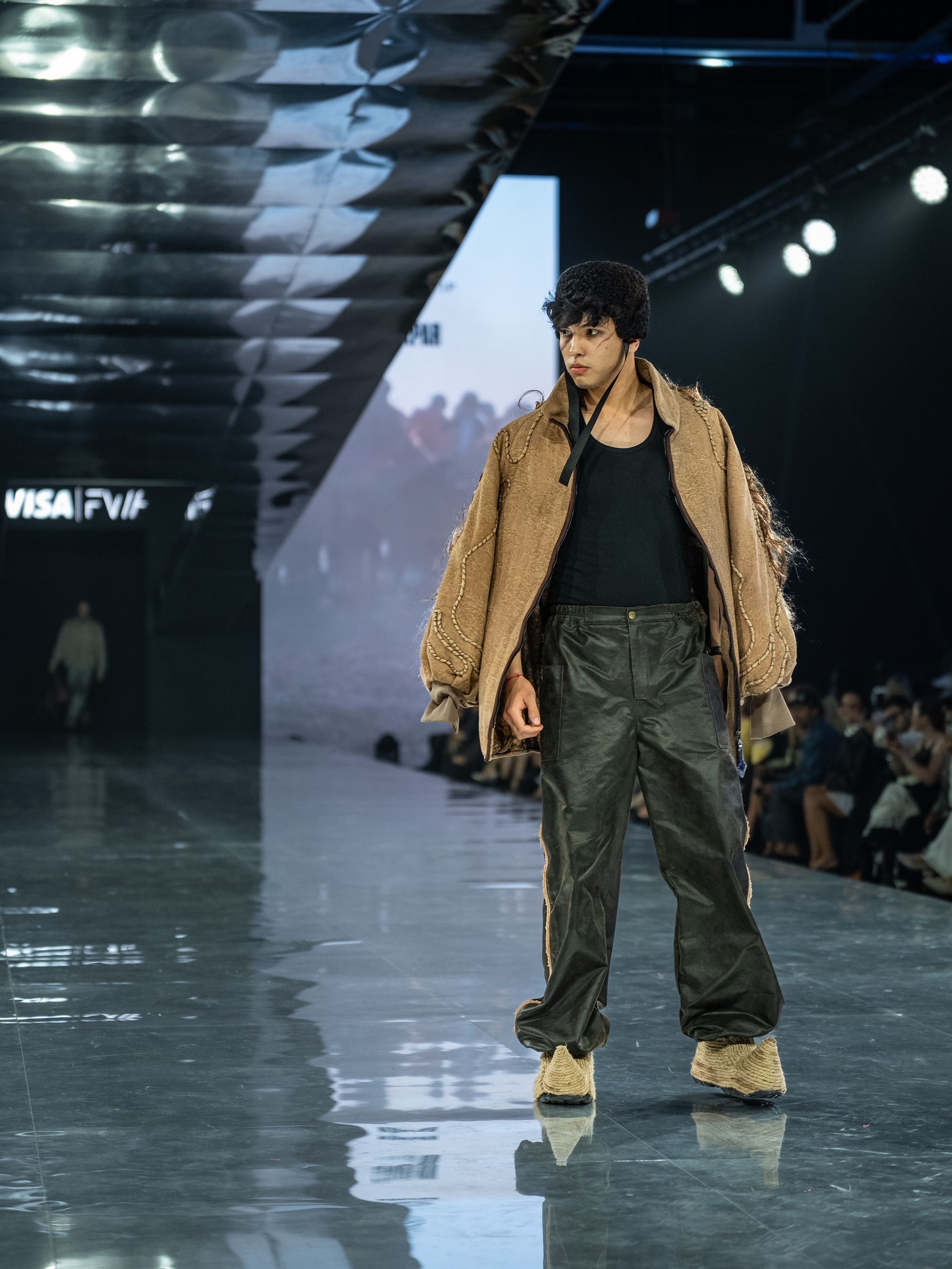 Visa Fashion Week Almaty Pre-Fall 2026 GAZHAIYIP. Сайт Алматинского НЮ АРТ, будуар и фэшн фотографа Дениса Карпенко